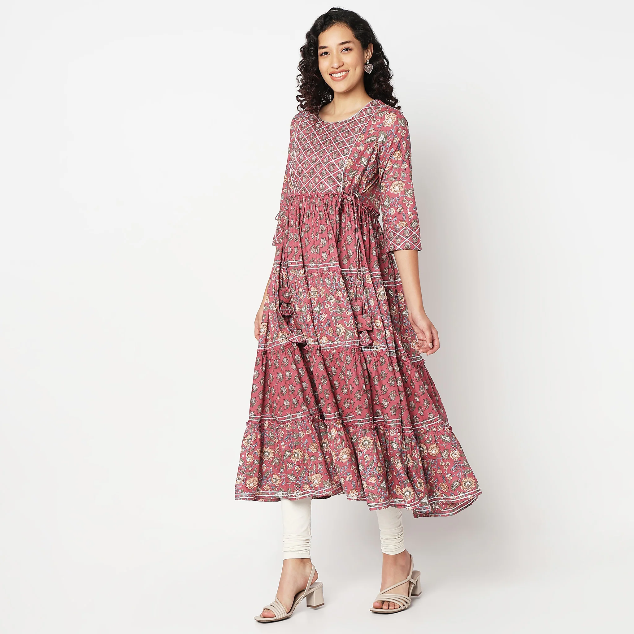 Flare Fit Round Neck Printed Kurta - Image 4
