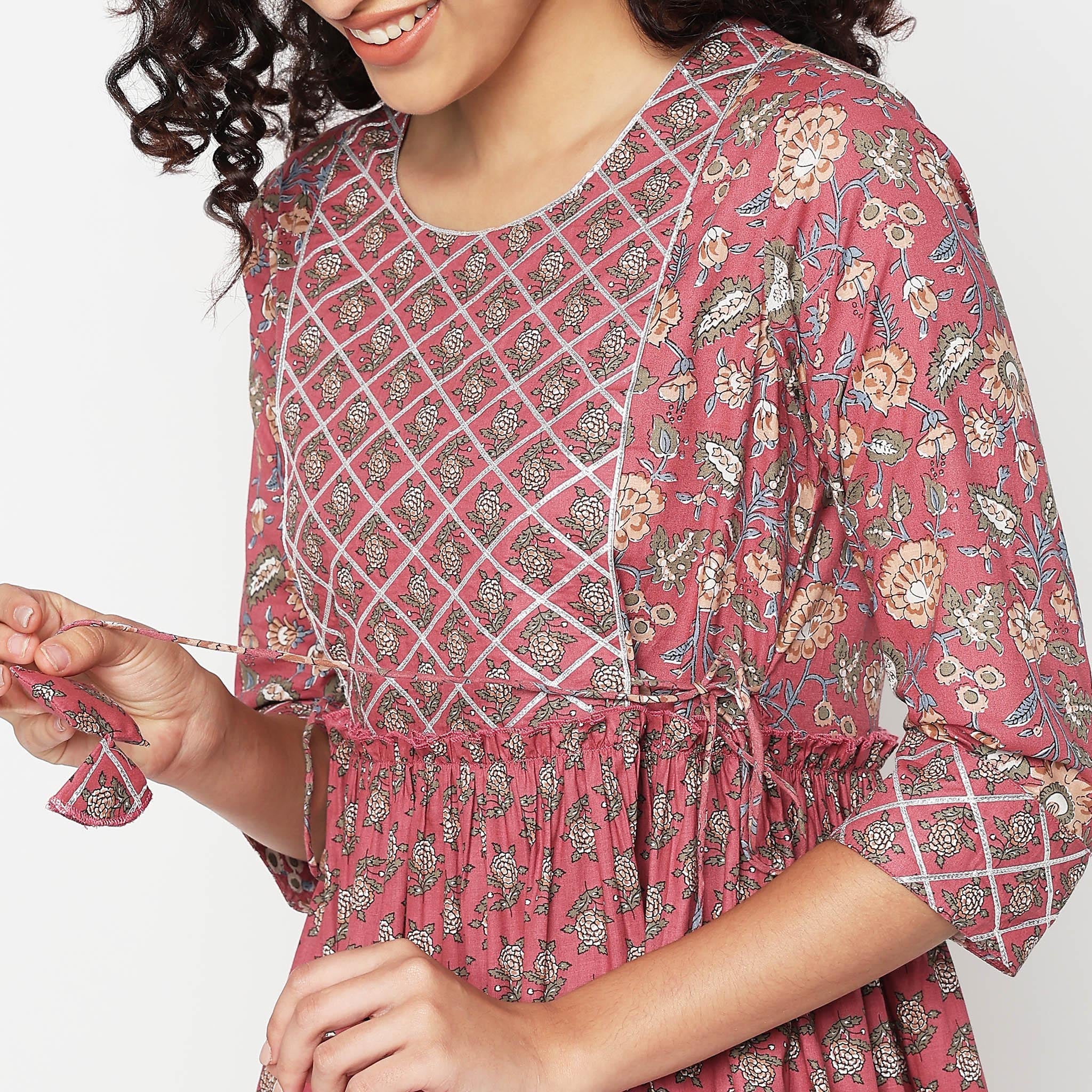 Flare Fit Round Neck Printed Kurta - Image 5