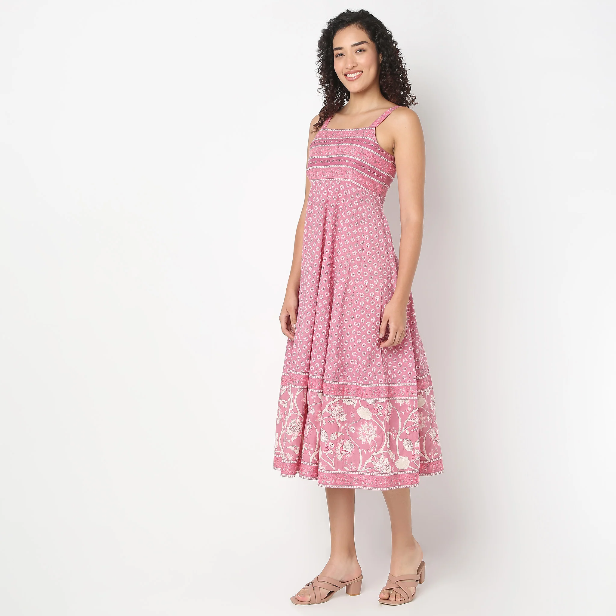 Flare Fit Sleeveless Embroiderd Dress - Image 5