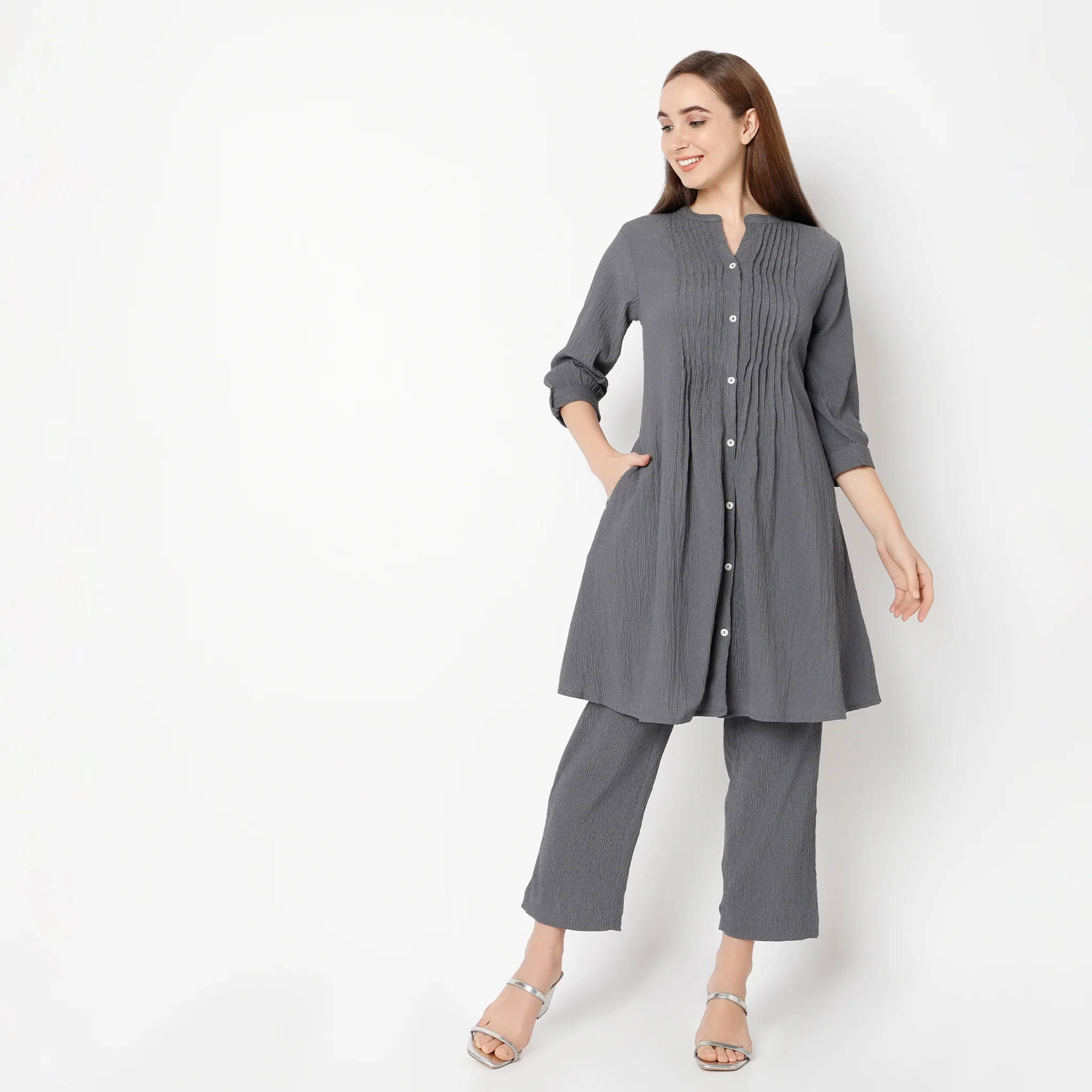 Band Collar Knee Length Three-Fourth Sleeve Flare Fit Solid Kurta With Pant Set - Image 2