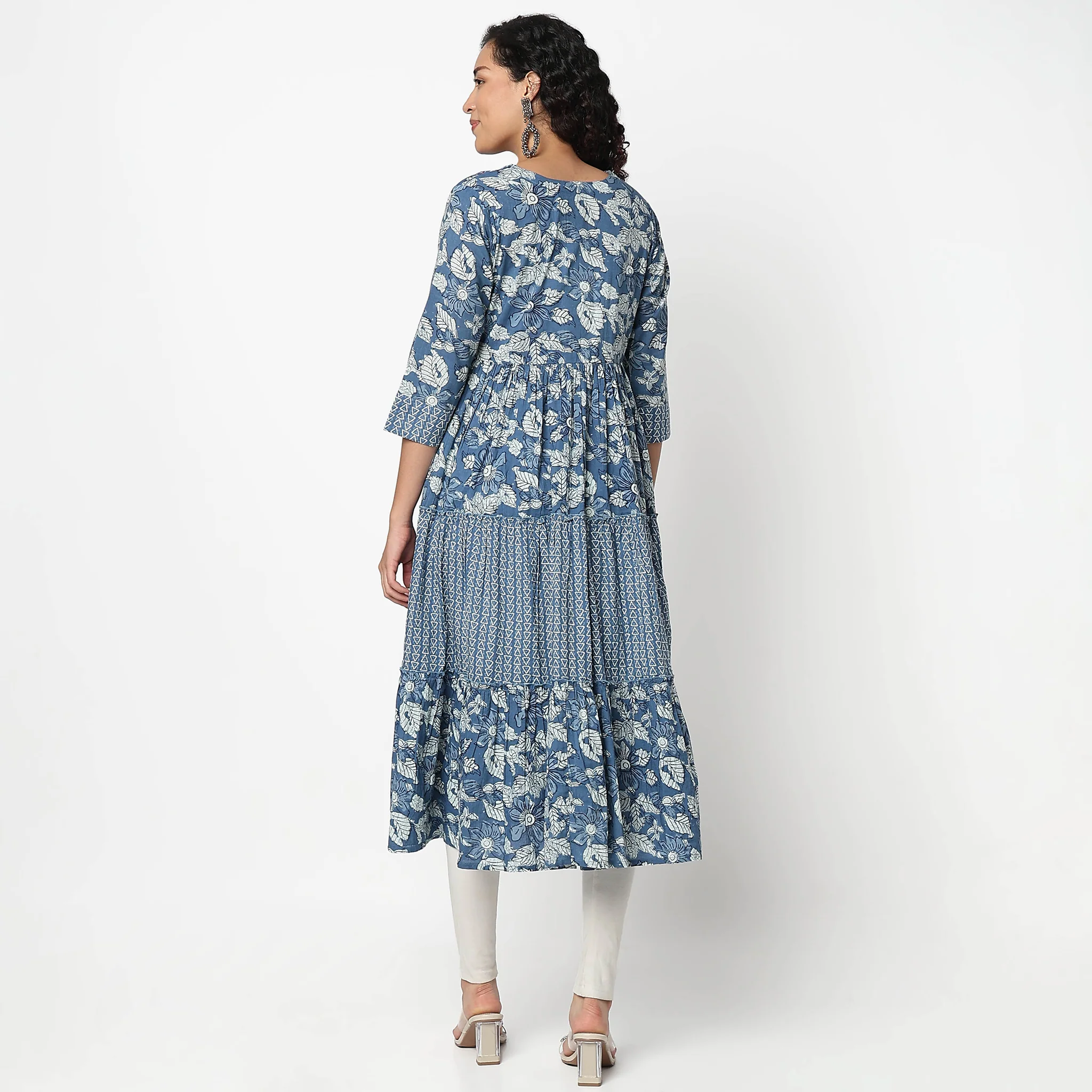 Flare Fit V-Neck Printed Kurta - Image 3