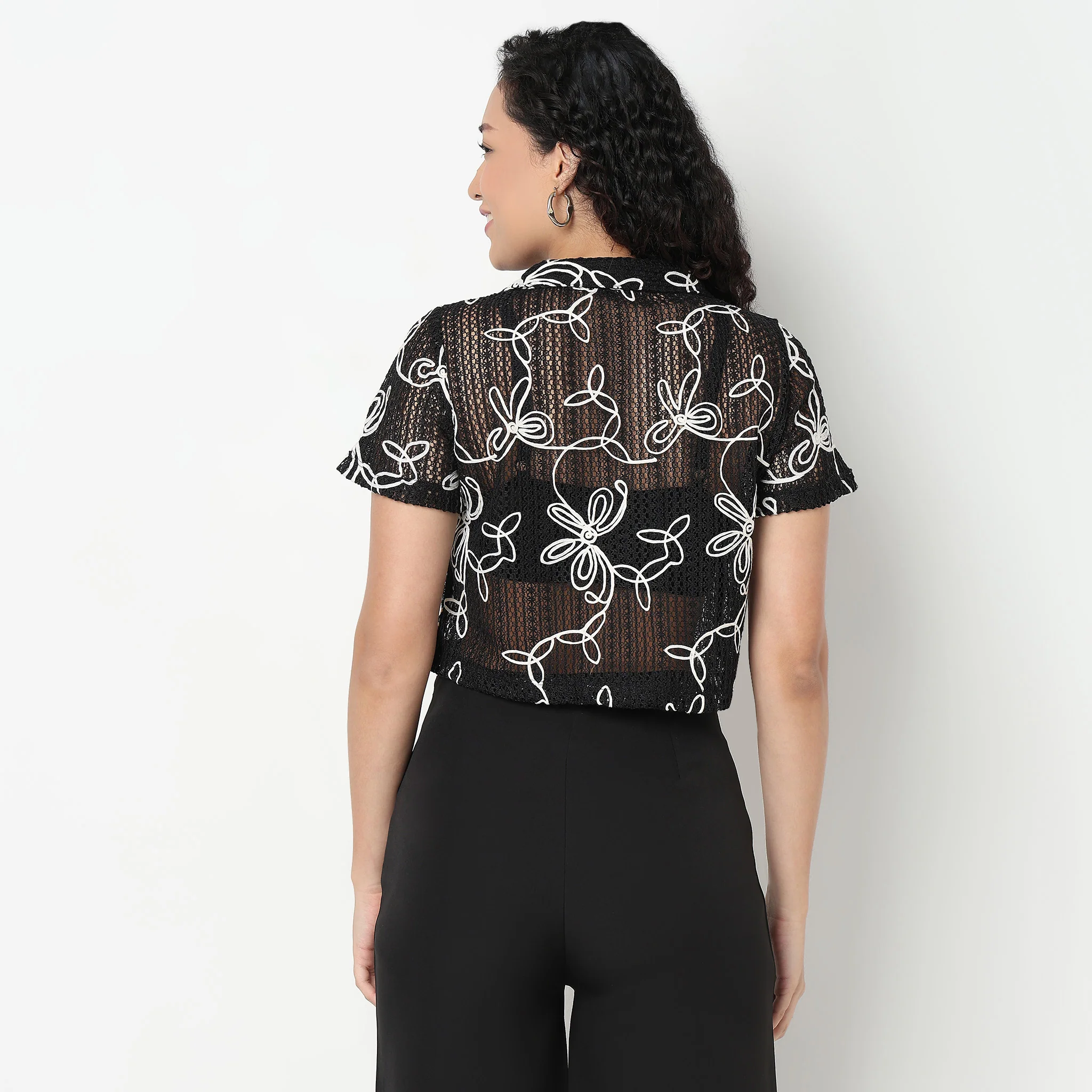 Floral Embroidered Boxy Fit Cropped Shirt - Image 3