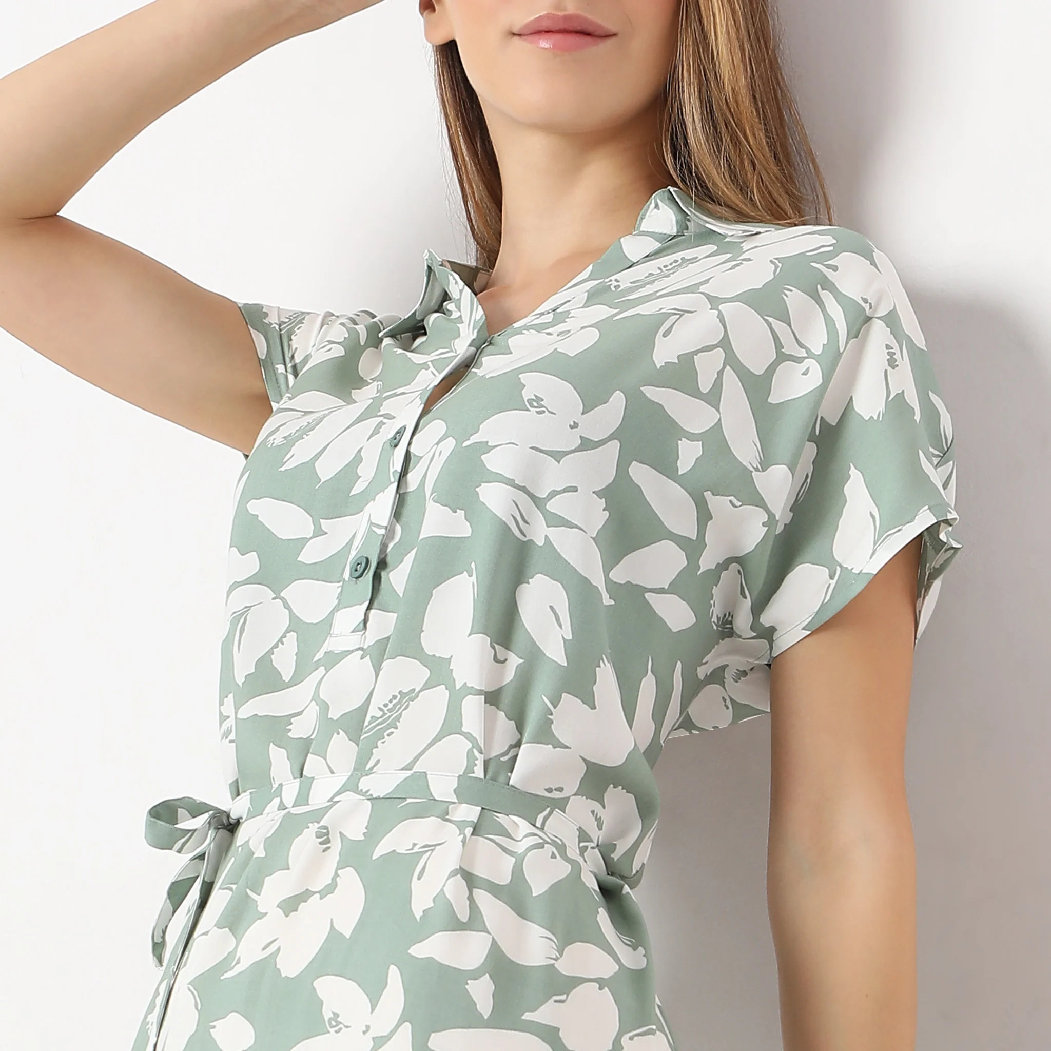 Floral Knee Length Lapel Collar Short Sleeve Gown - Image 4