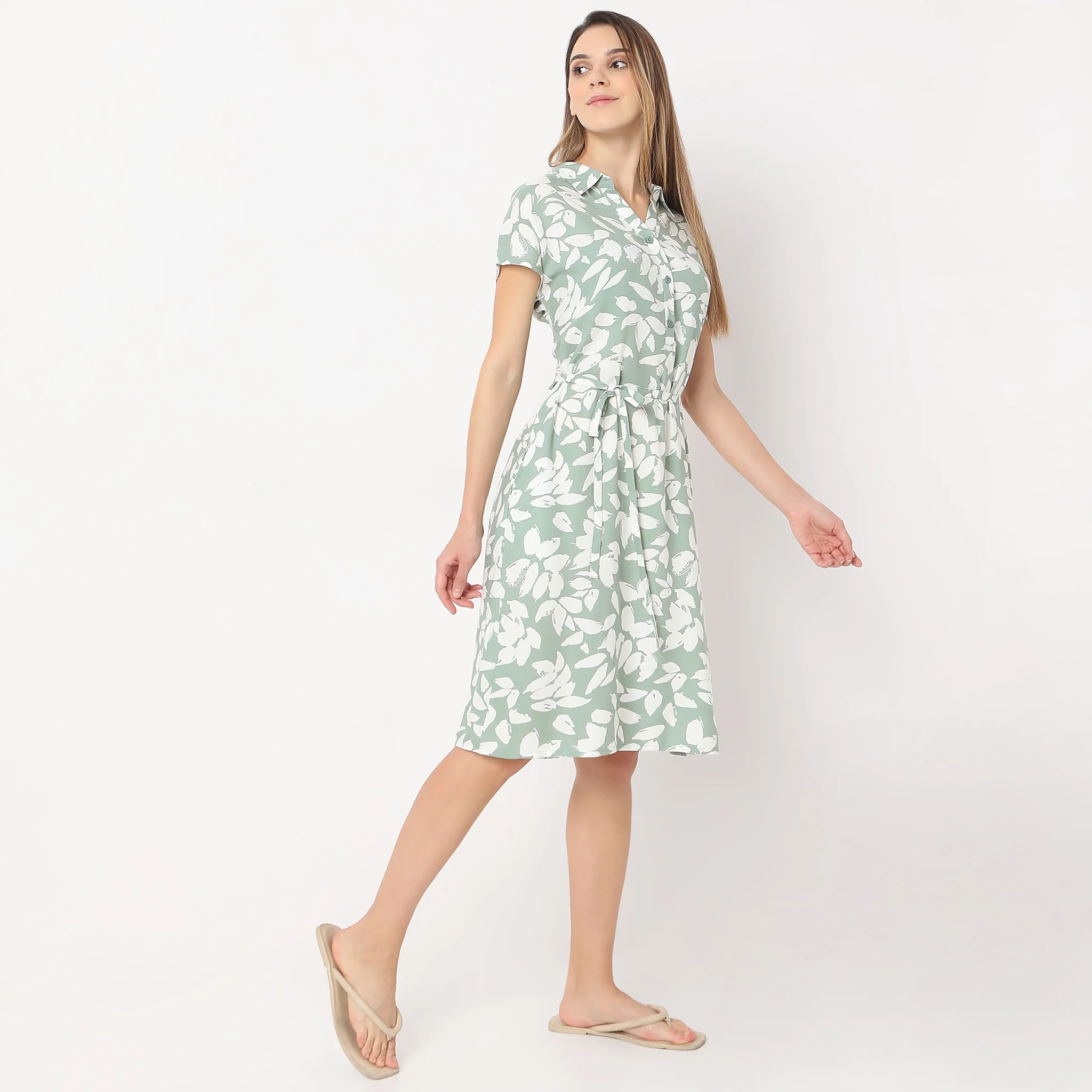 Floral Knee Length Lapel Collar Short Sleeve Gown - Image 5