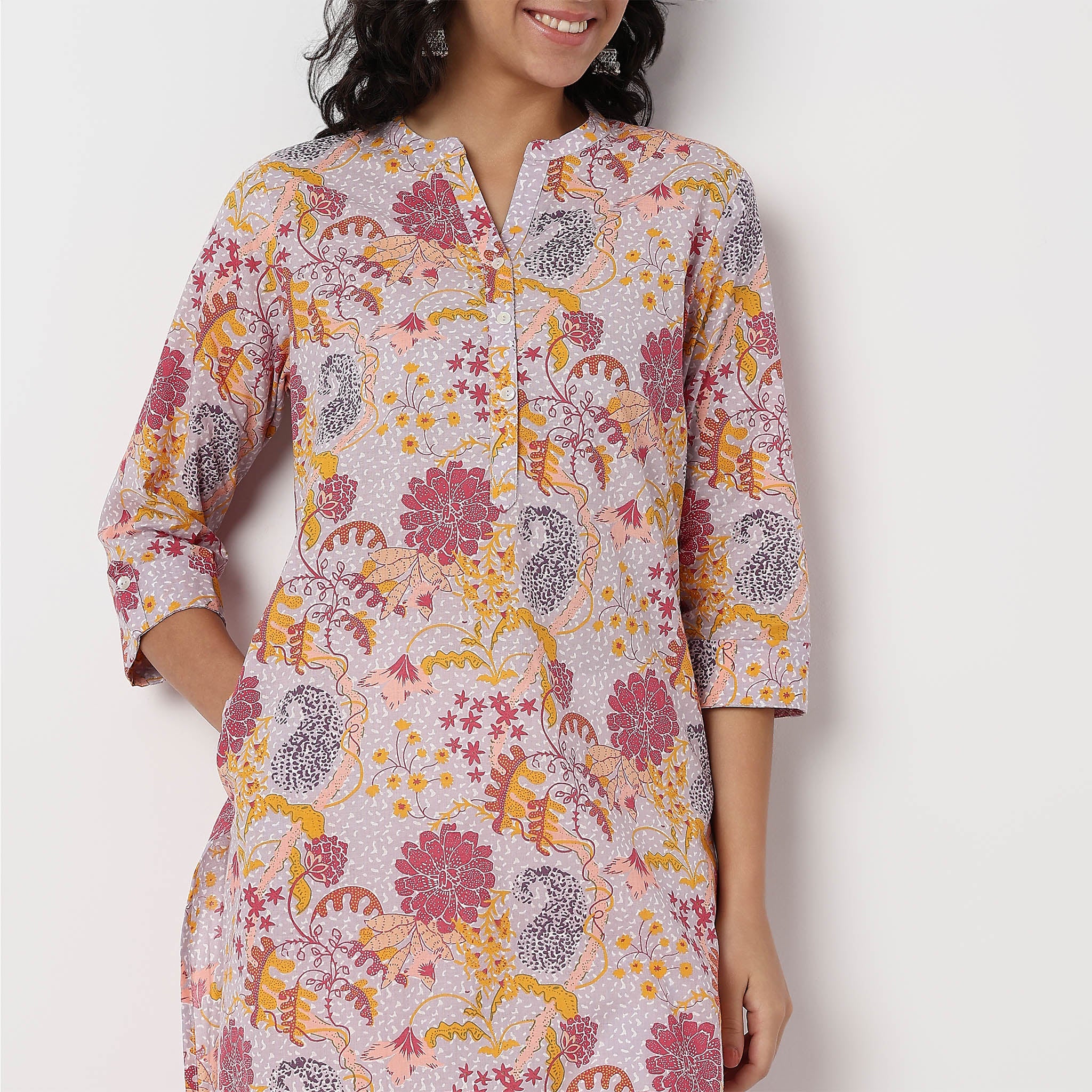 Floral Band Neck Half Placket Kurta - Image 4
