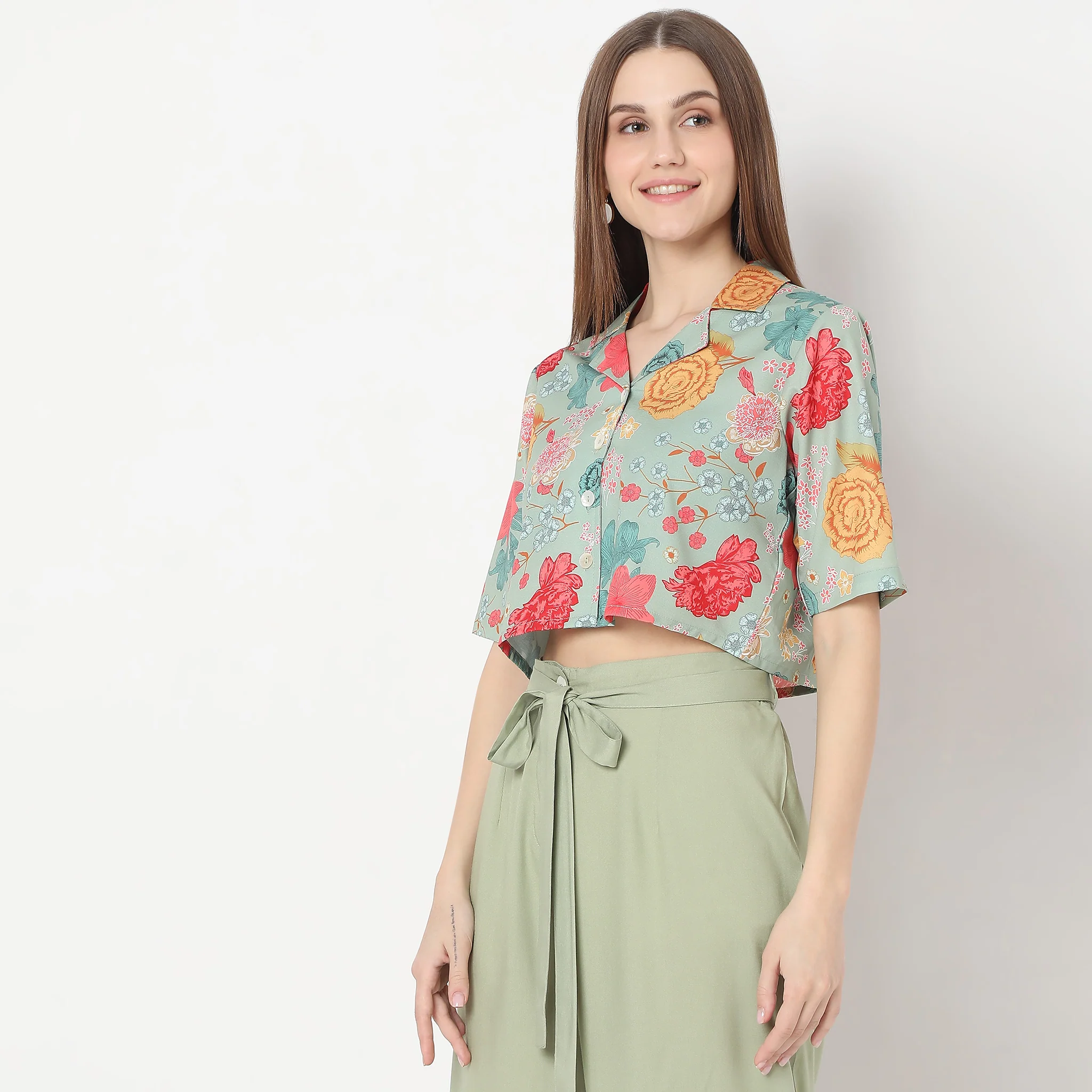 Floral Print Camp Collar Abstract Crop Top - Image 5