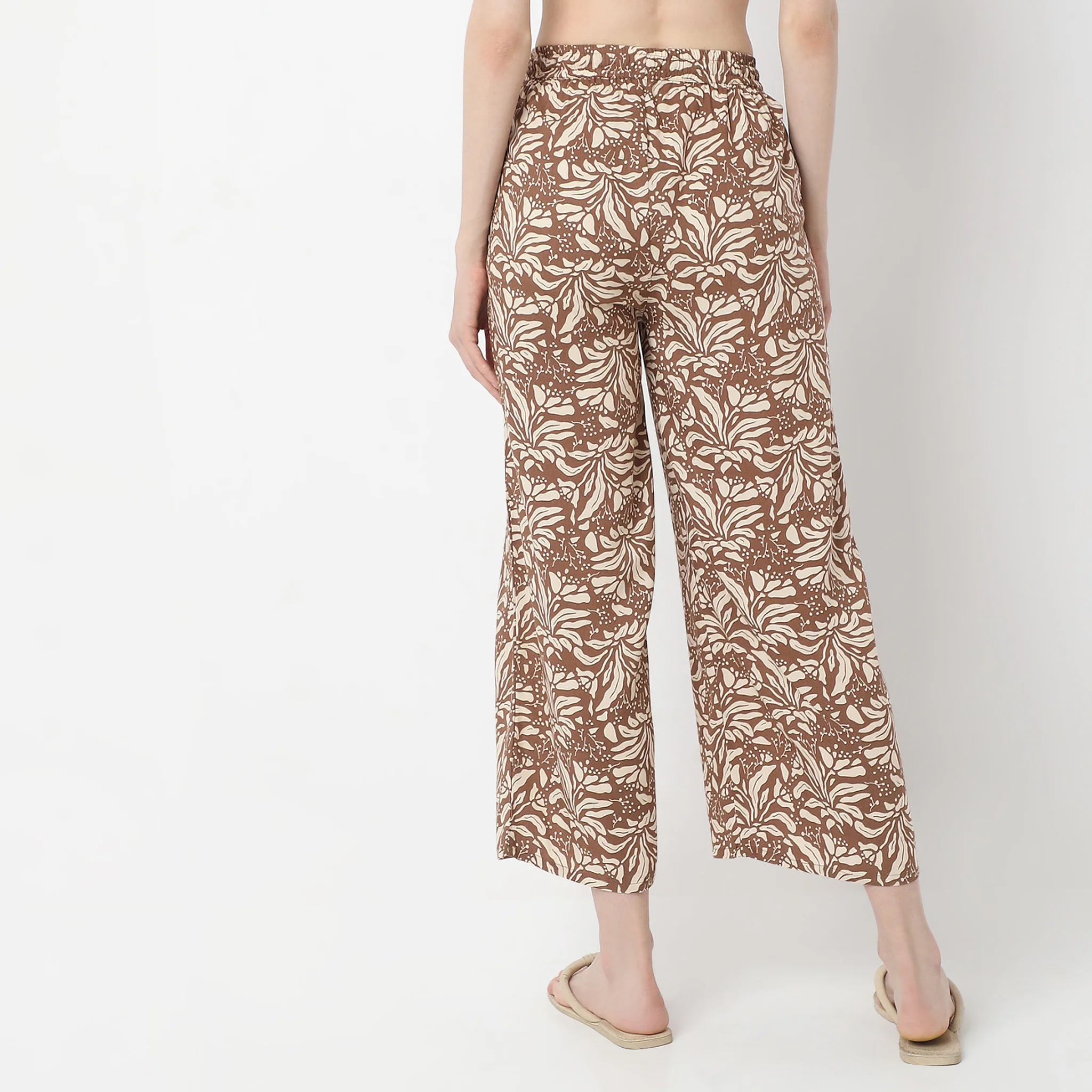 Floral Print Fashion Mid-Rise Lounge Palazzos - Image 3