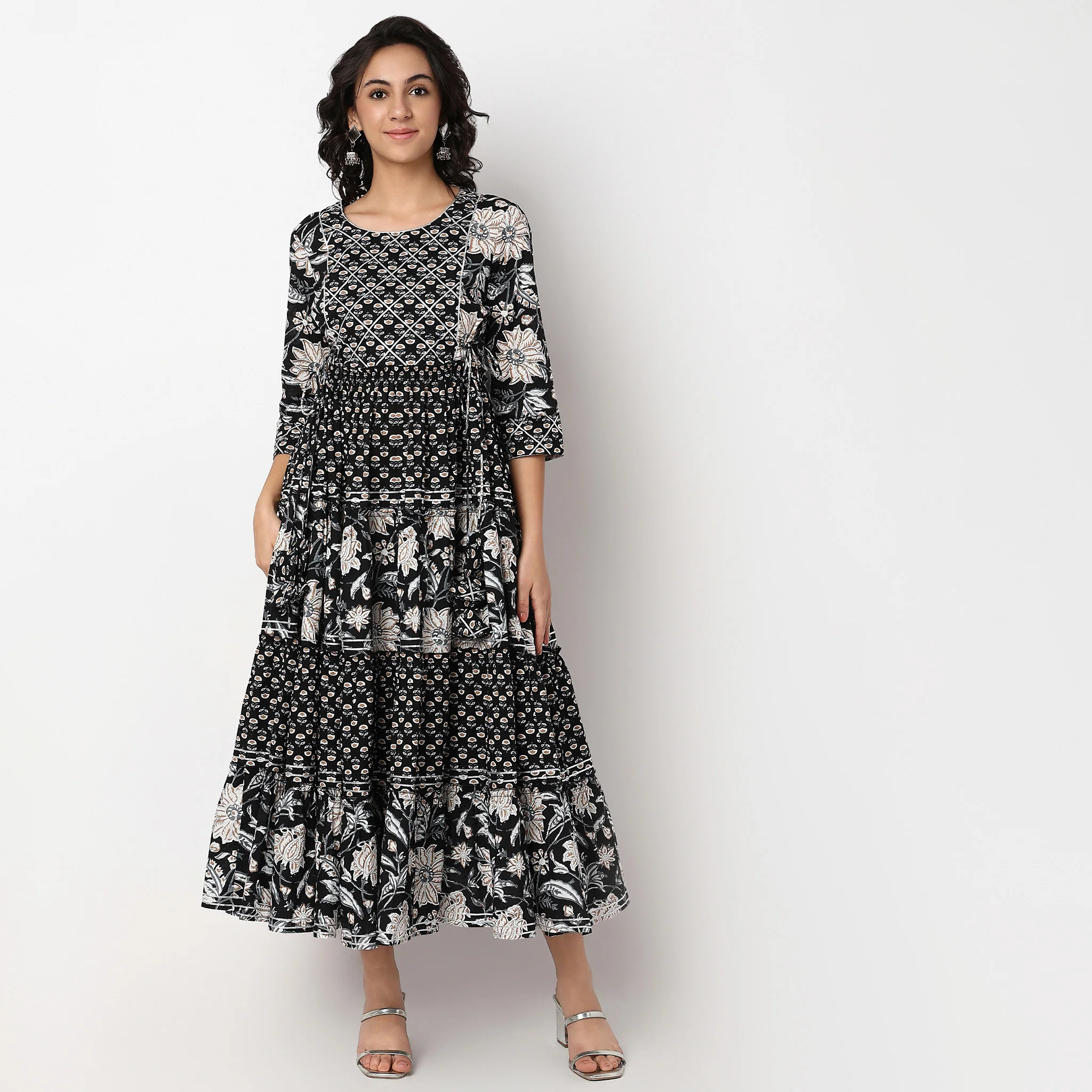 Floral Print Flared Tiered Kurta - Image 3