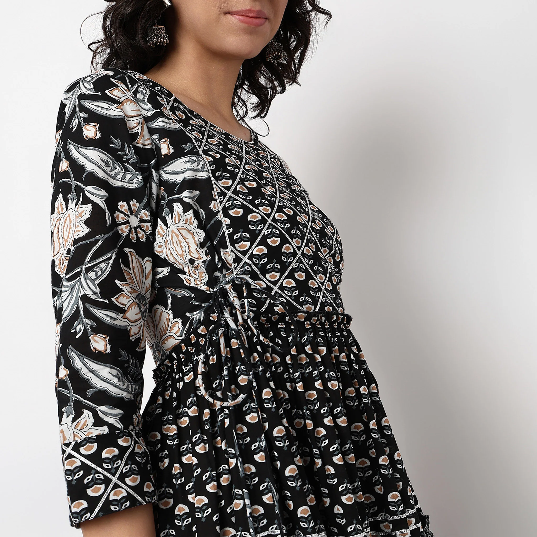 Floral Print Flared Tiered Kurta - Image 5