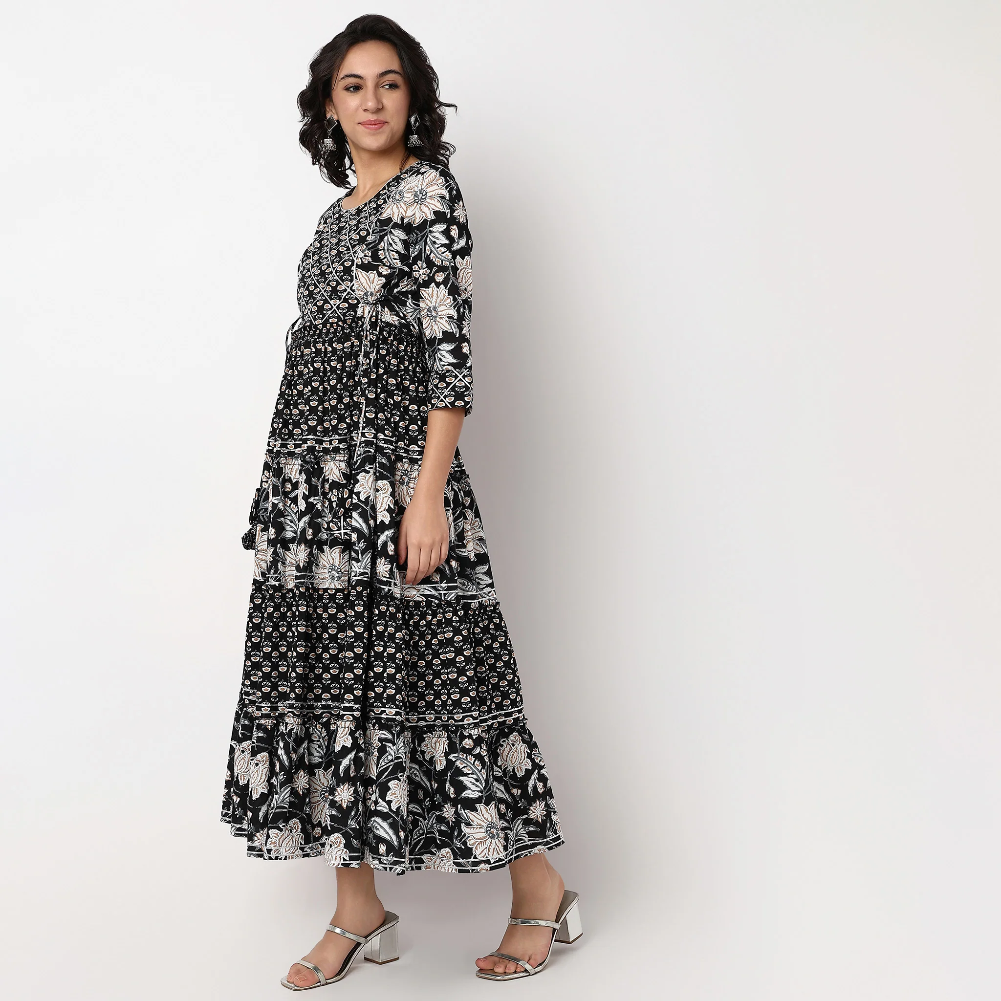 Floral Print Flared Tiered Kurta - Image 6