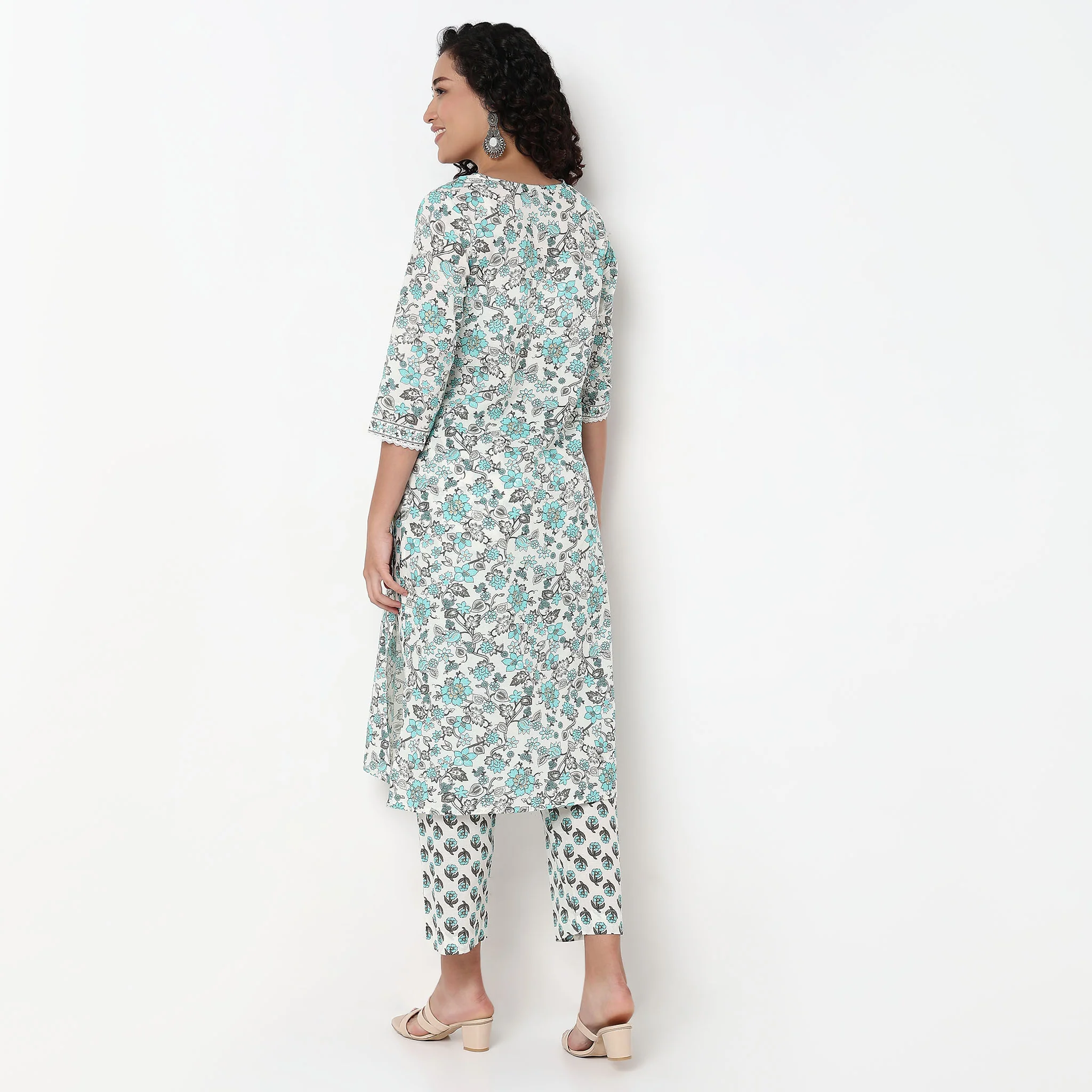 Floral Print Cotton Kurta and Pant with Dupatta Set - Image 3
