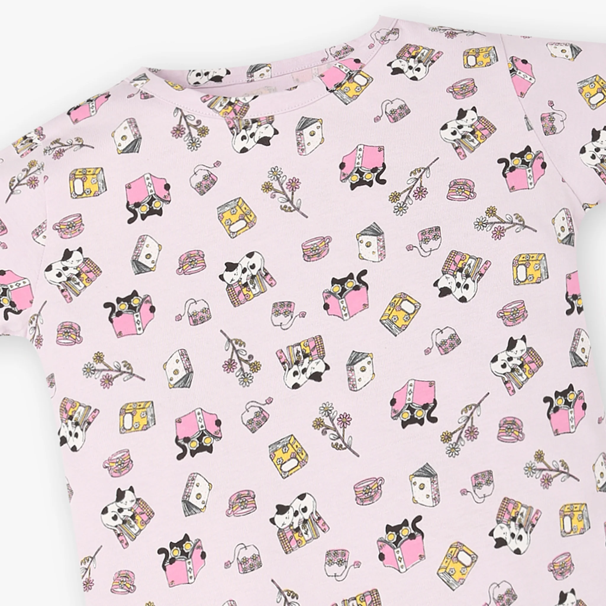 Girls Cotton Printed T-Shirt and Trackpant Sleepwear Set - Image 4