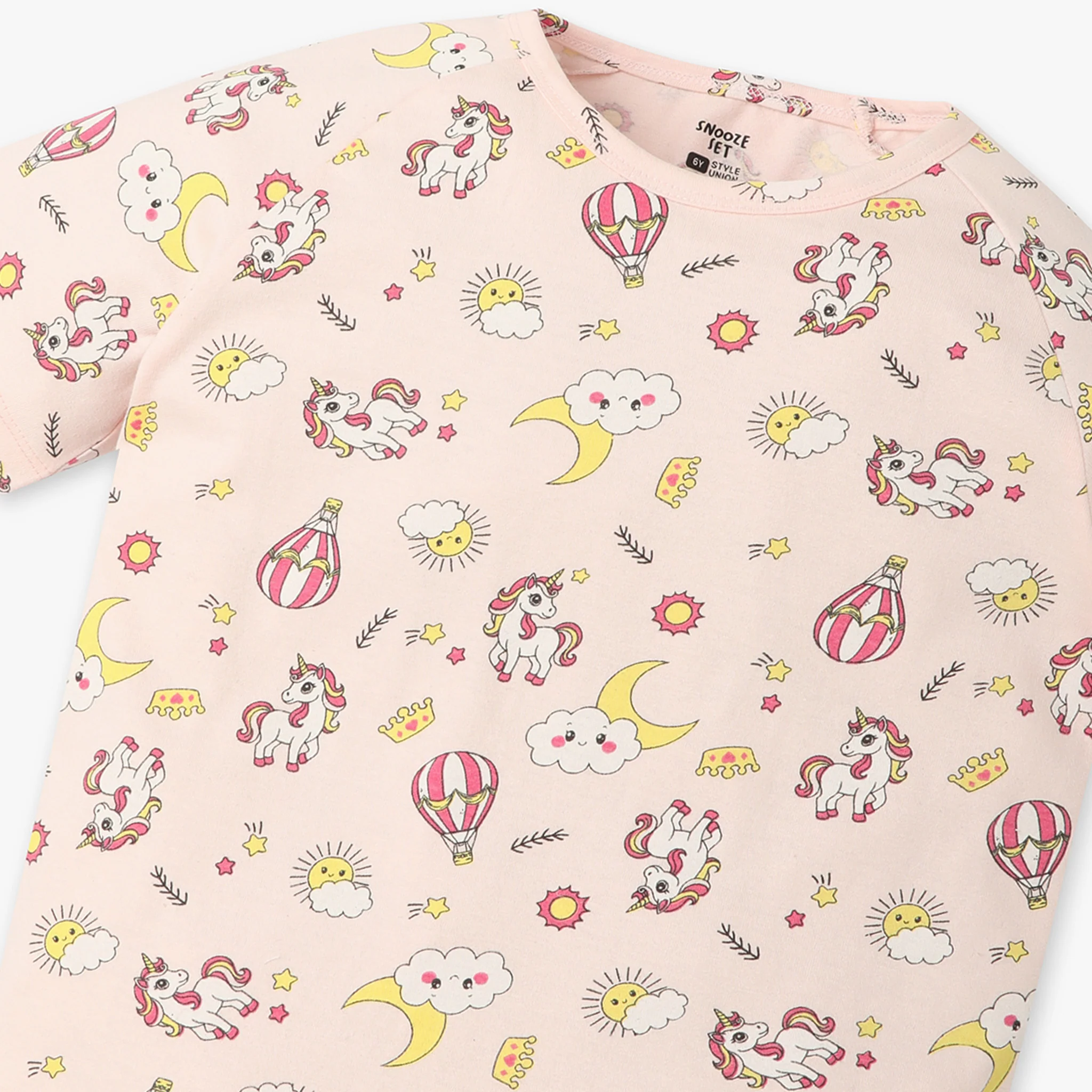 Girls All Over Print Crew Neck Full Sleeve T-Shirt With Trackpant Sleepwear Set - Image 4