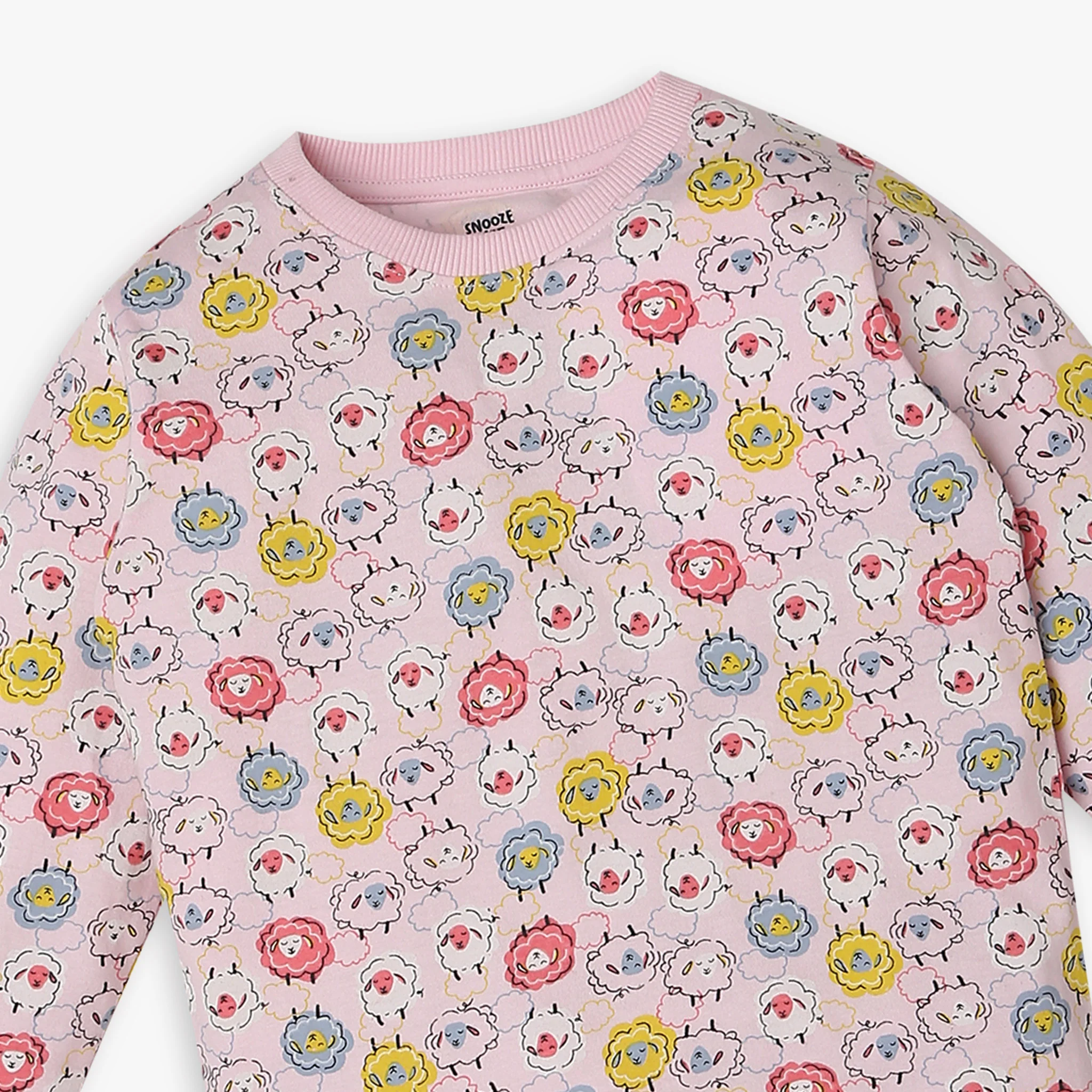 Girls Knitted Printed T-Shirt With Trackpant Sleepwear Set - Image 4