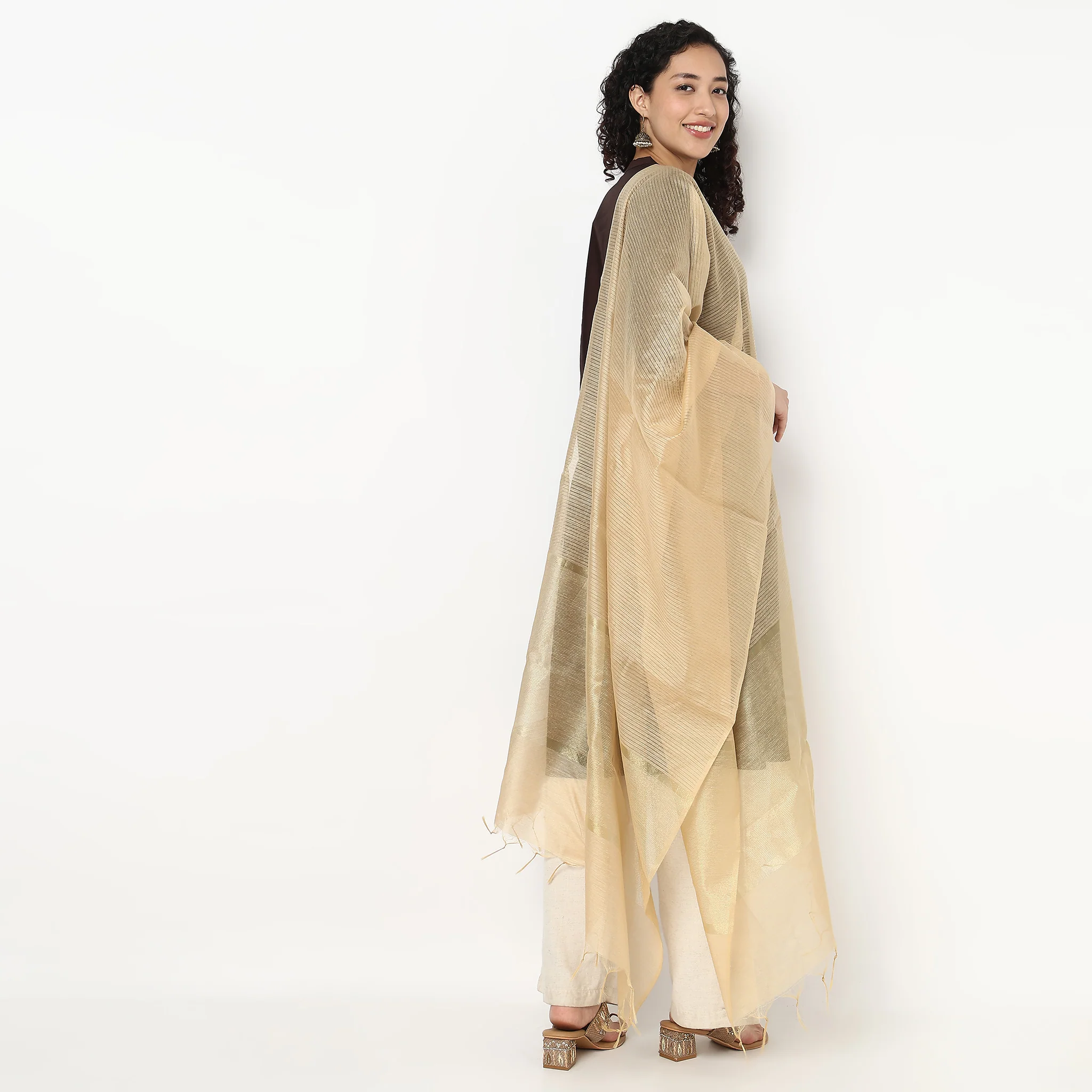 Golden Zari Dupatta - Image 8