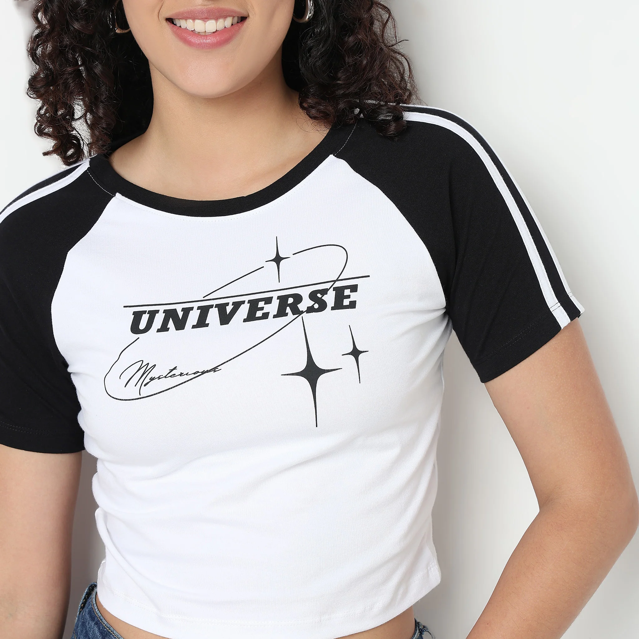 Graphic Cotton Cropped T-Shirt - Image 4