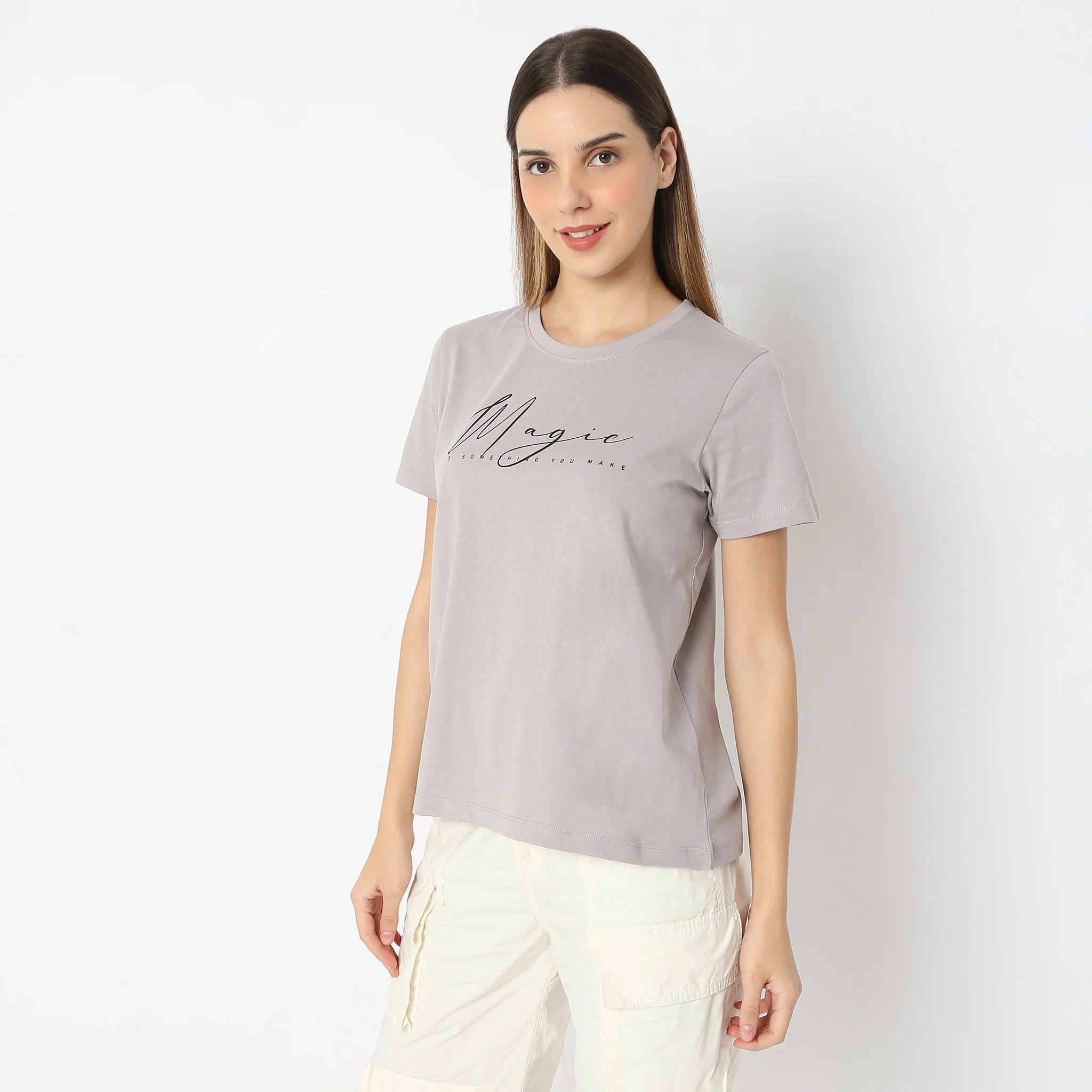 Graphic T-Shirt With Front Print Detail - Image 4