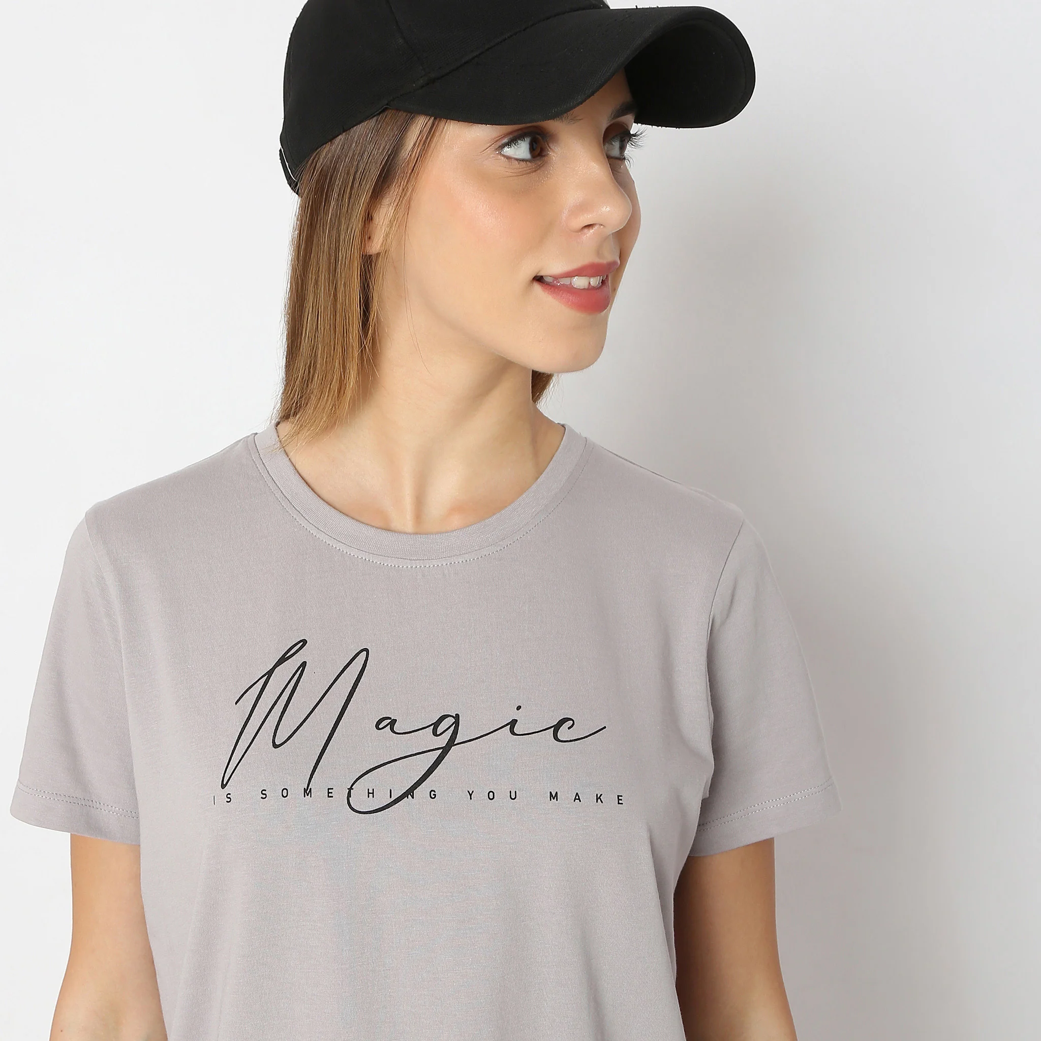 Graphic T-Shirt With Front Print Detail - Image 5