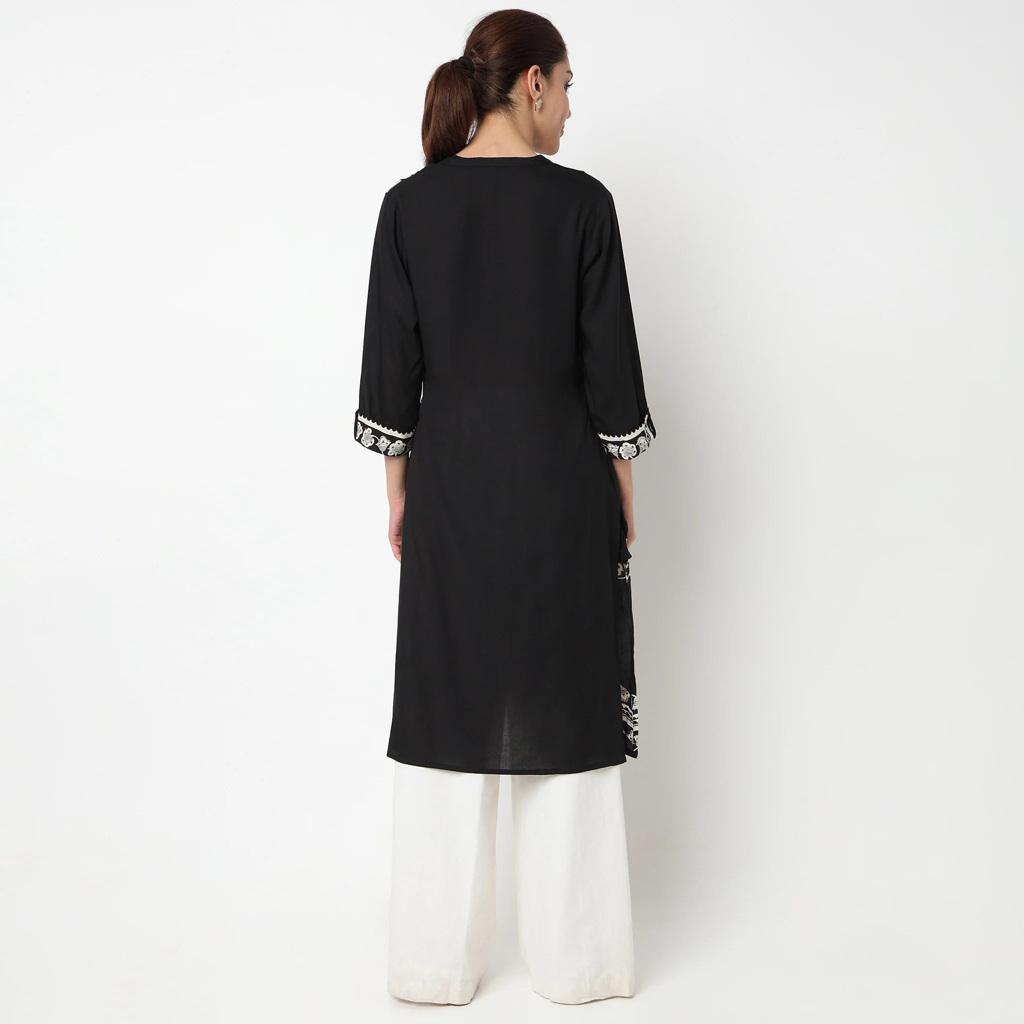 Half Placket Printed Long Kurta - Image 4