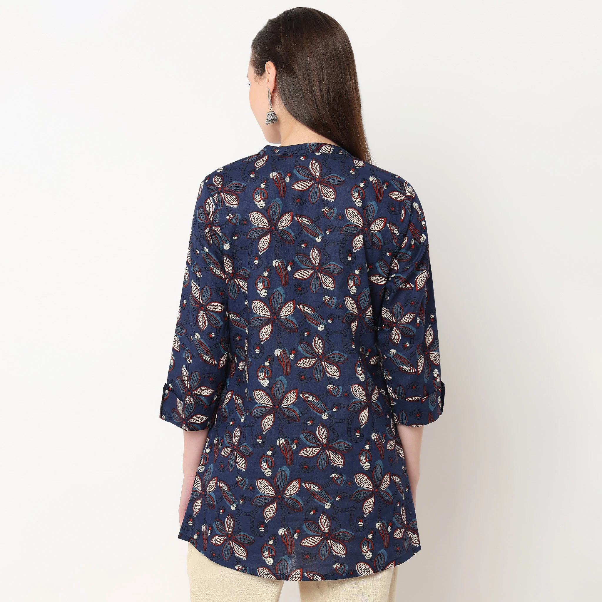 Half Placket Printed Short Kurta - Image 3