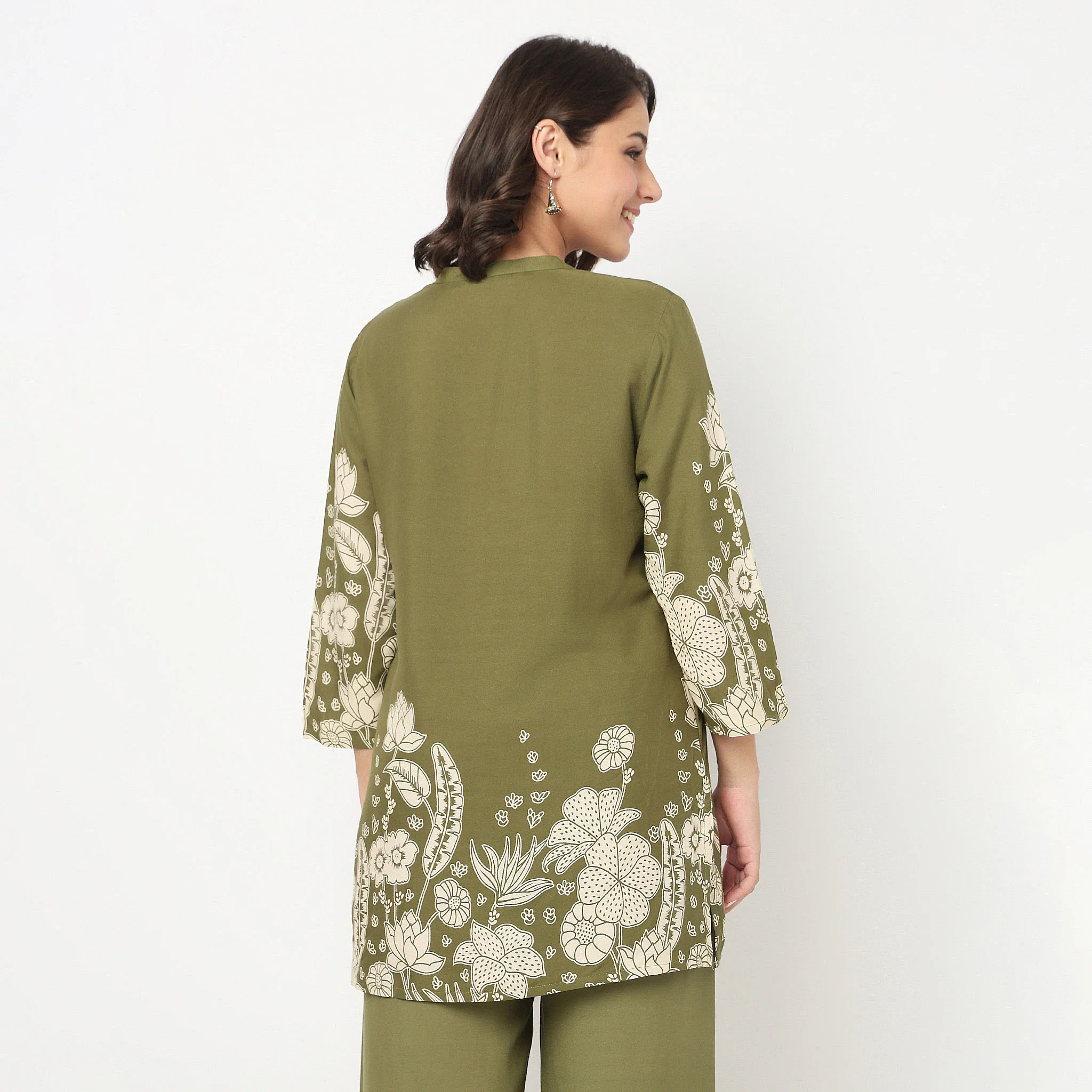 Half Placket Short Kurta - Image 3