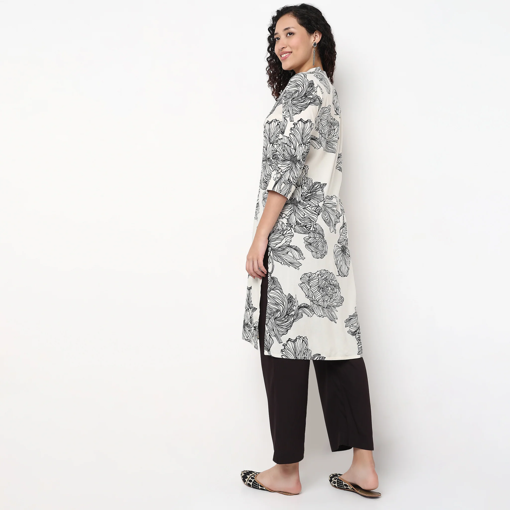 Half Placket Straight Kurta - Image 3