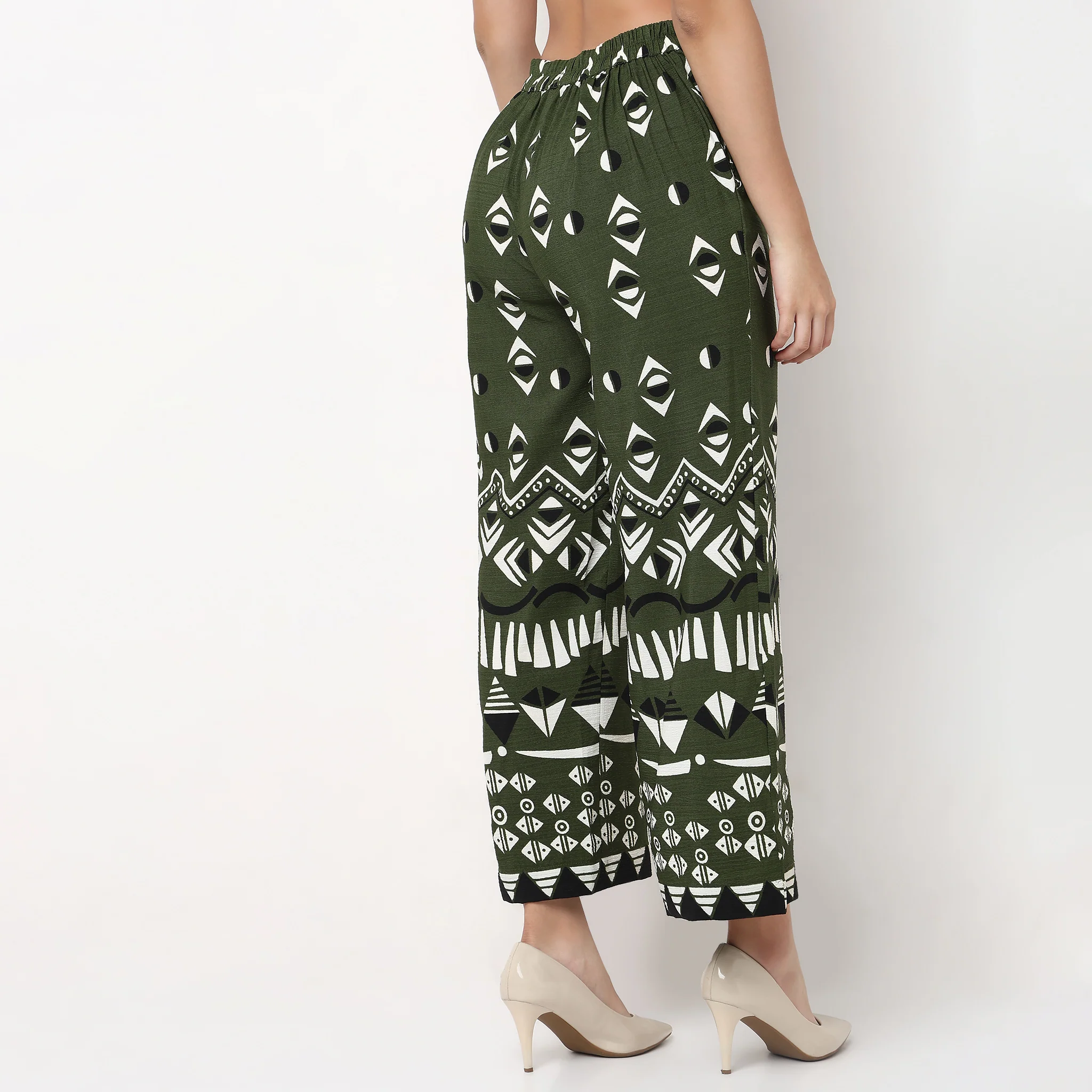 High Rise Printed Straight Pant - Image 3