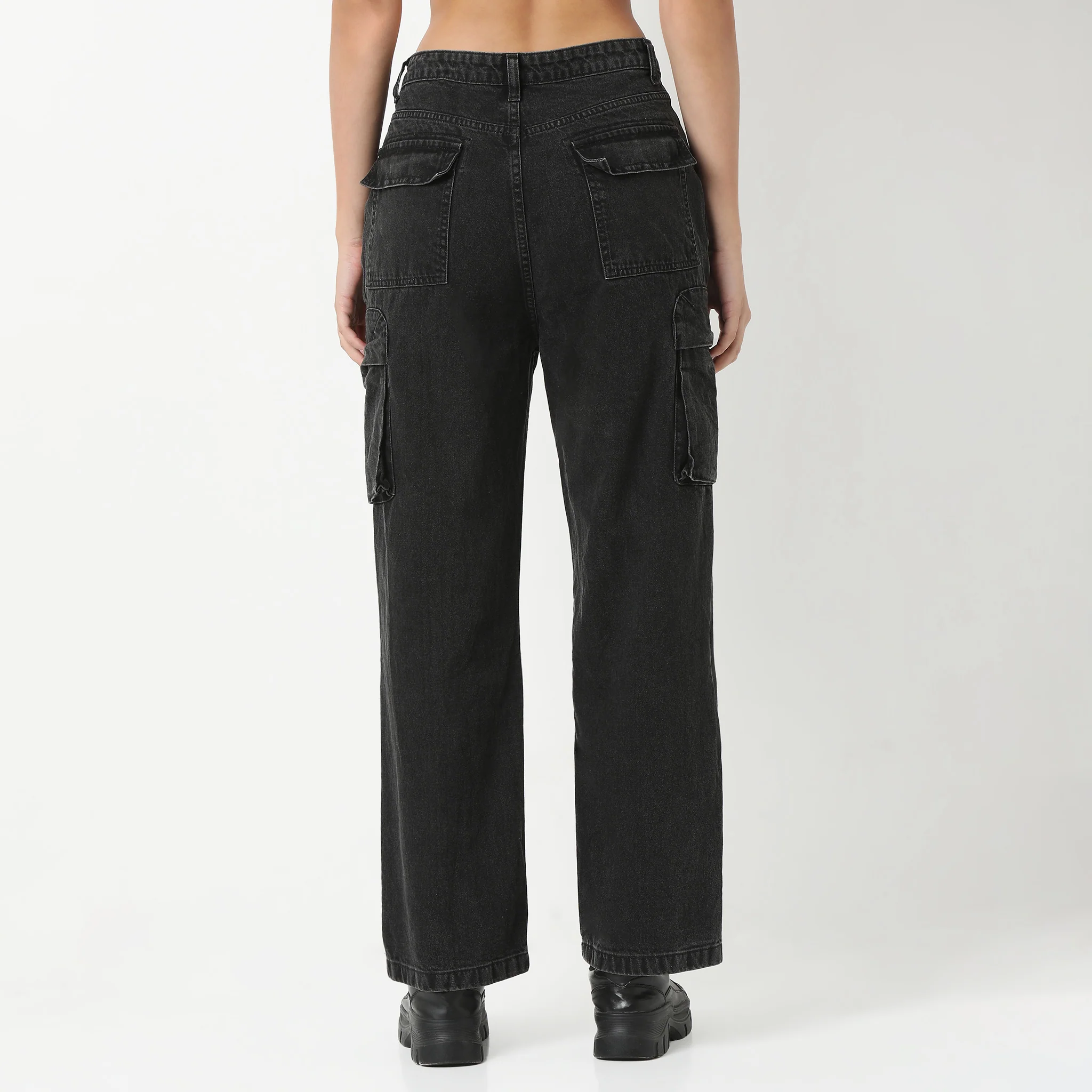 Highwaist 8 Pockets Straight Fit Cargos - Image 3