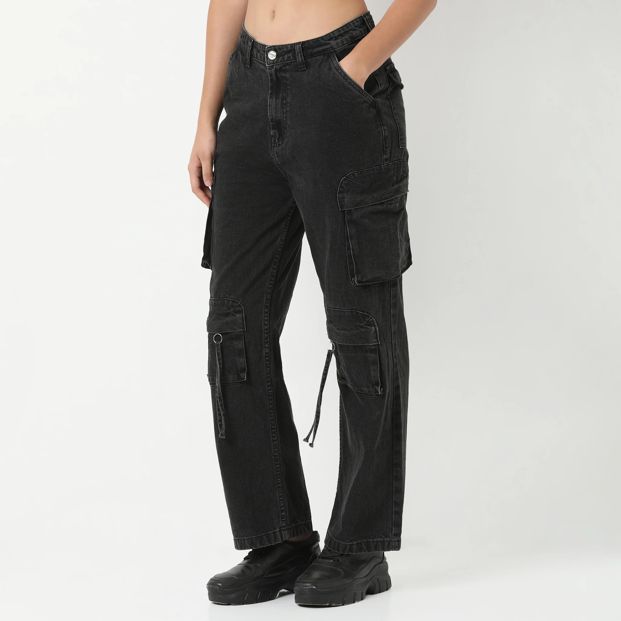 Highwaist 8 Pockets Straight Fit Cargos - Image 5