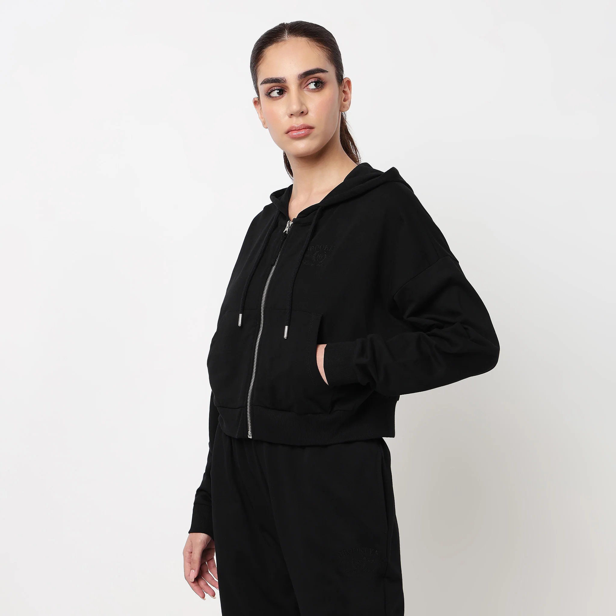 Hoodie Crop Sweatshirt With Kangaroo Pockets - Image 10