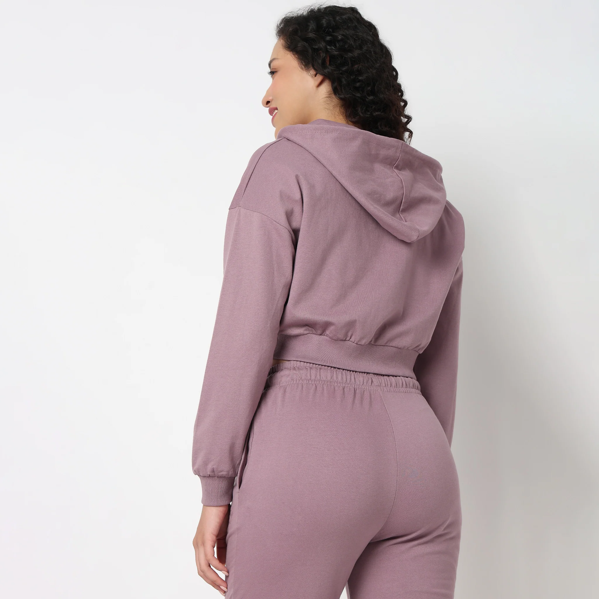 Hoodie Crop Sweatshirt With Kangaroo Pockets - Image 3