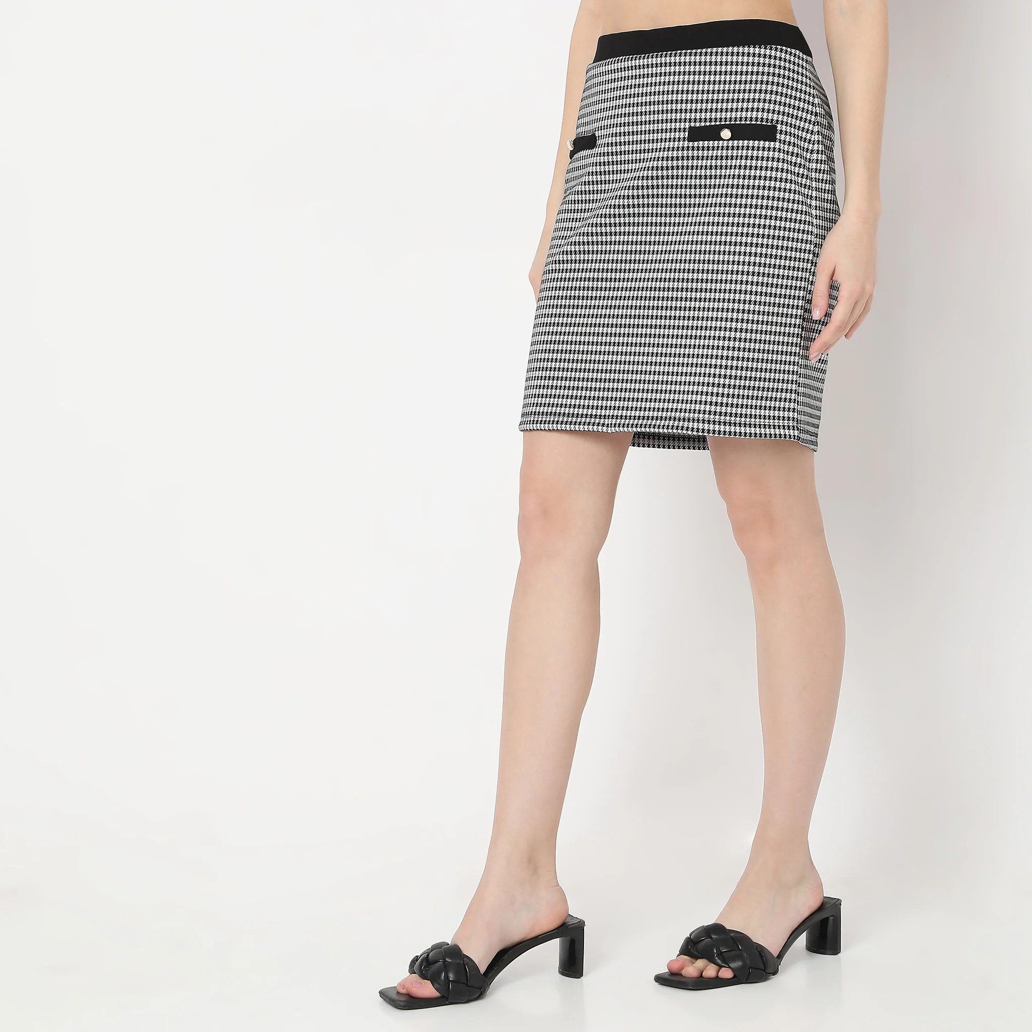 Houndstooth Checkered Above Knee Front Pockets With Button Mini Skirt - Image 5
