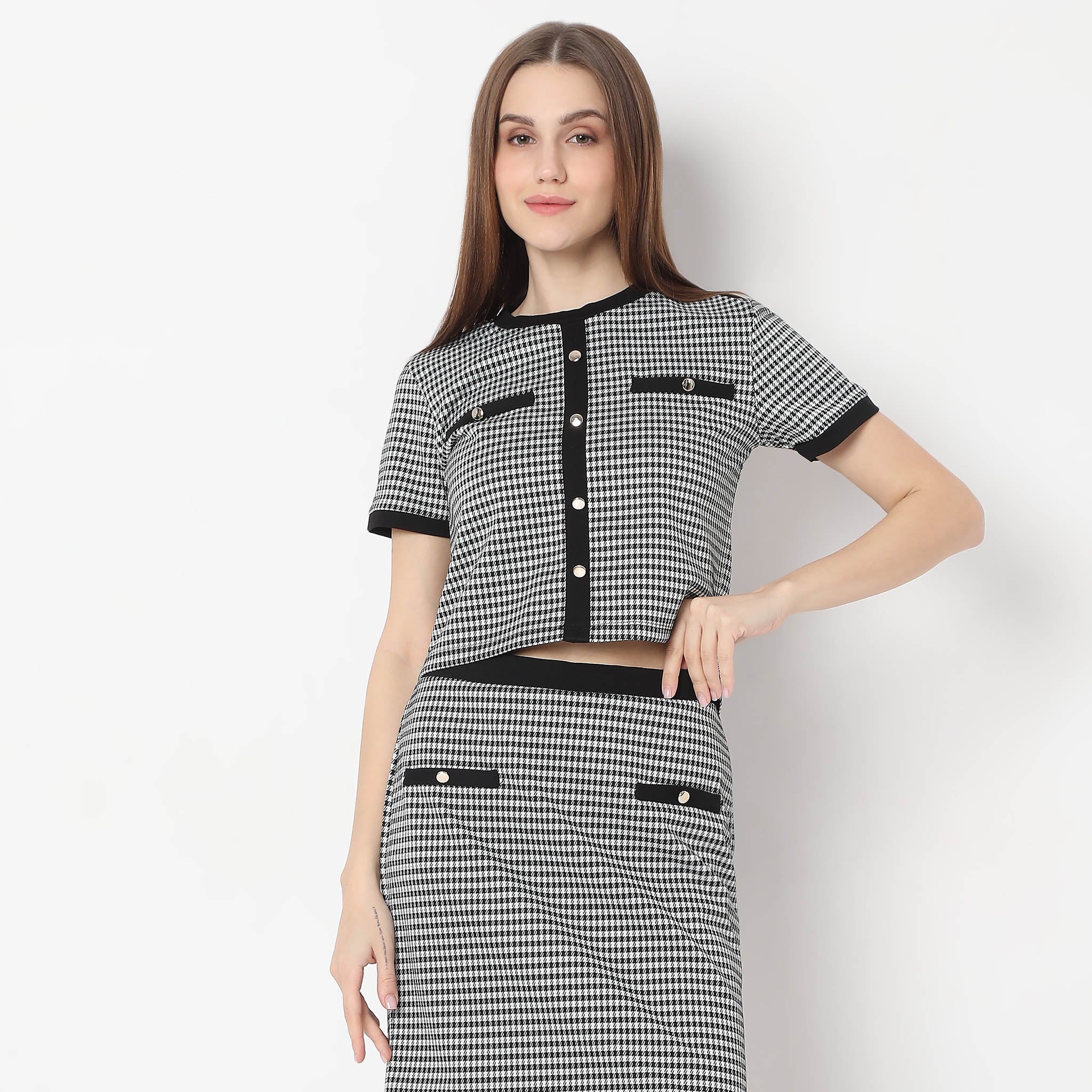 Houndstooth Checkered Front Pocket With Button Detailing Crop Top - Image 2