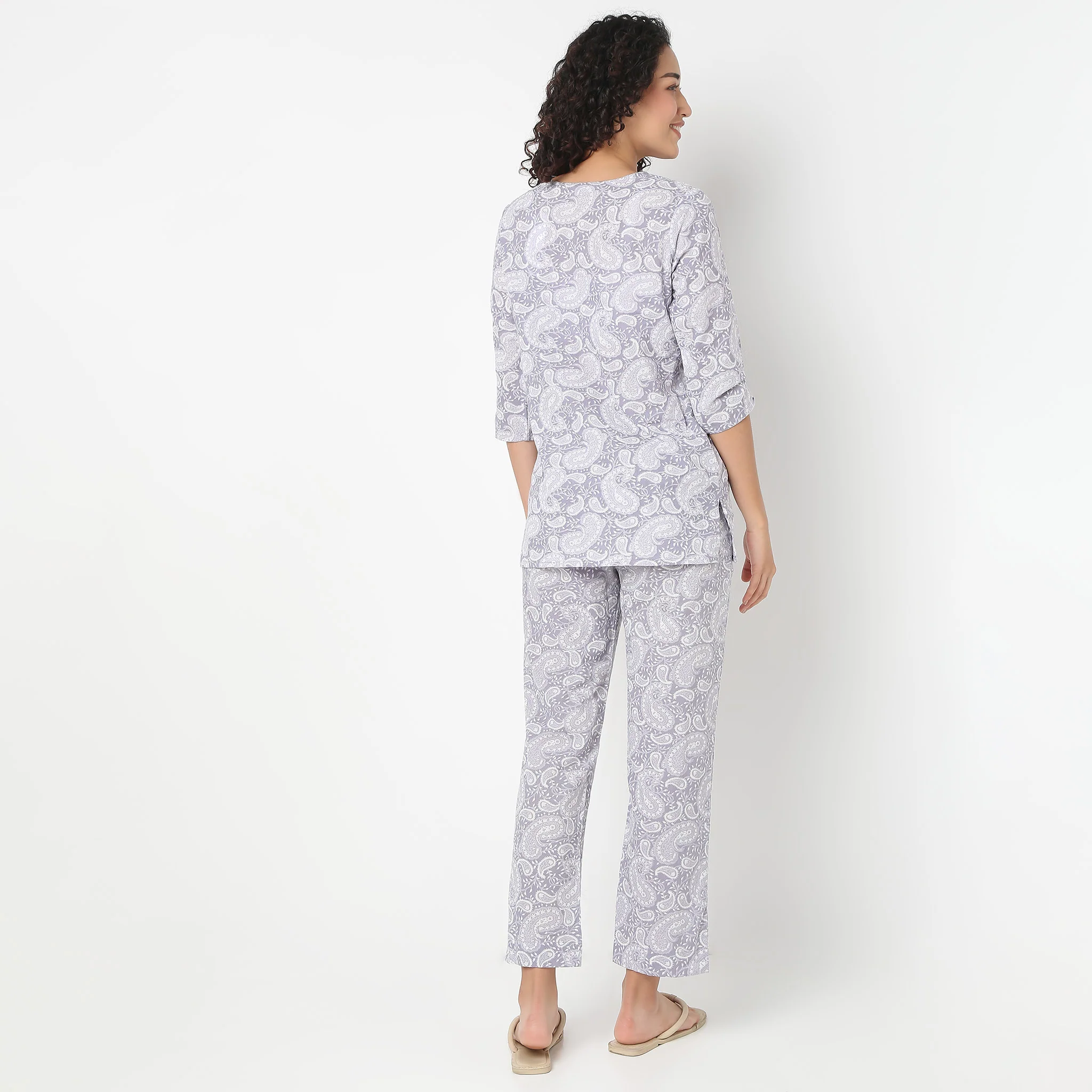 Jaipuri Printed Kurta And Pyjama Set - Image 3