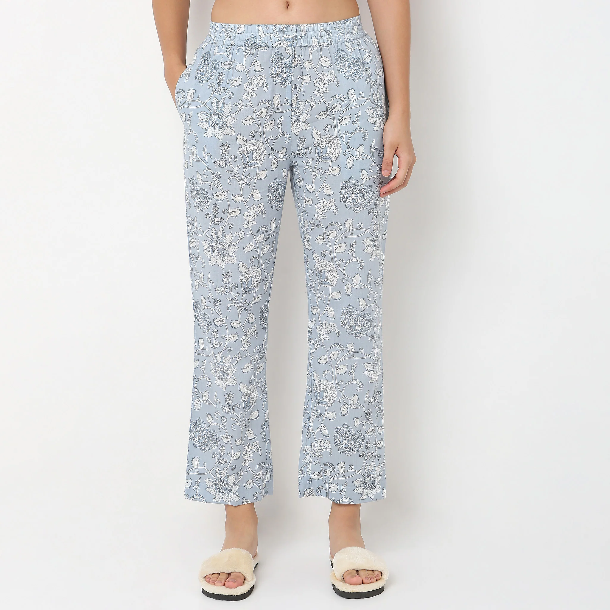 Jaipuri Floral Printed Kurta and Pyjama Sleepwear Set - Image 6