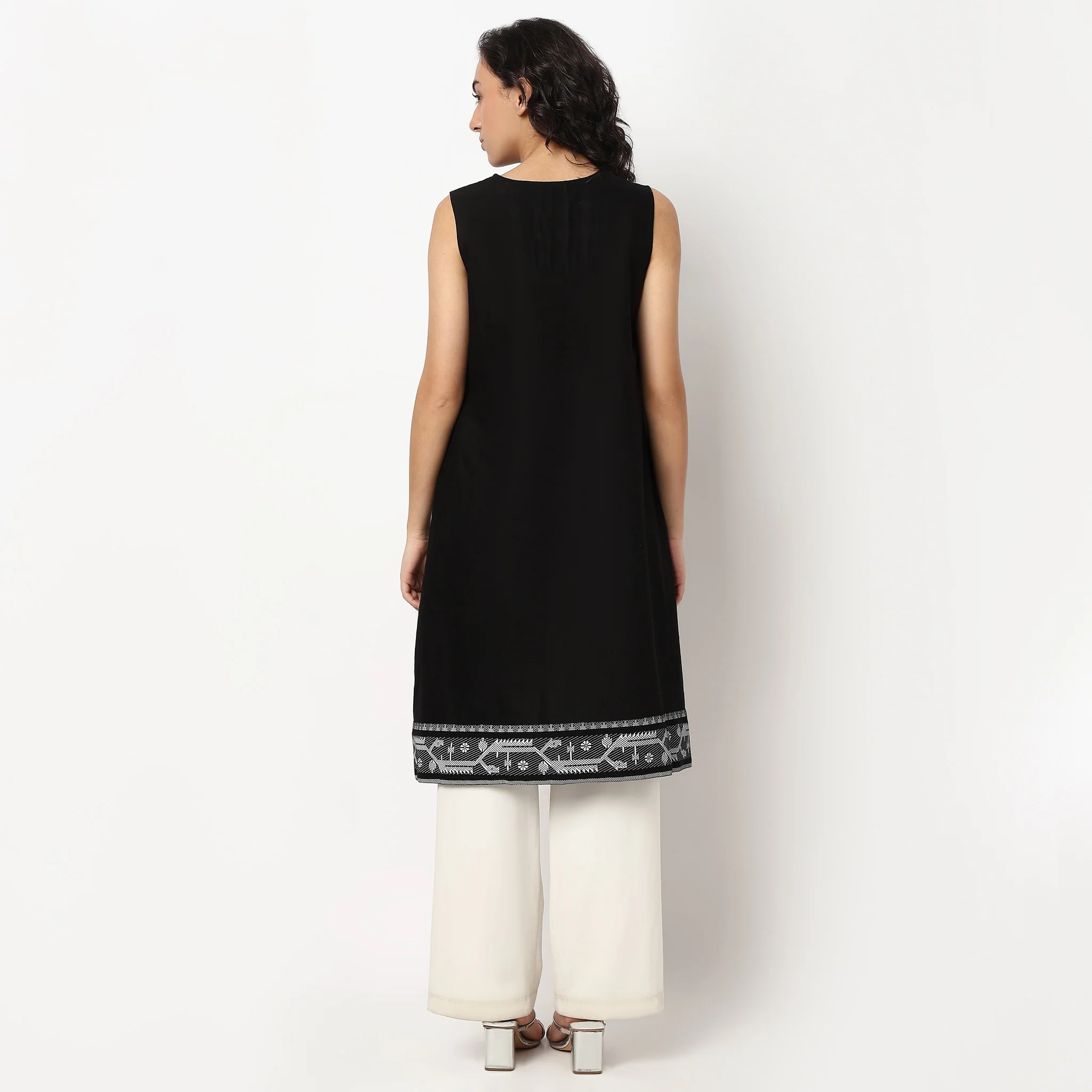 Cotton V Neck A-Line Kurta - Image 3