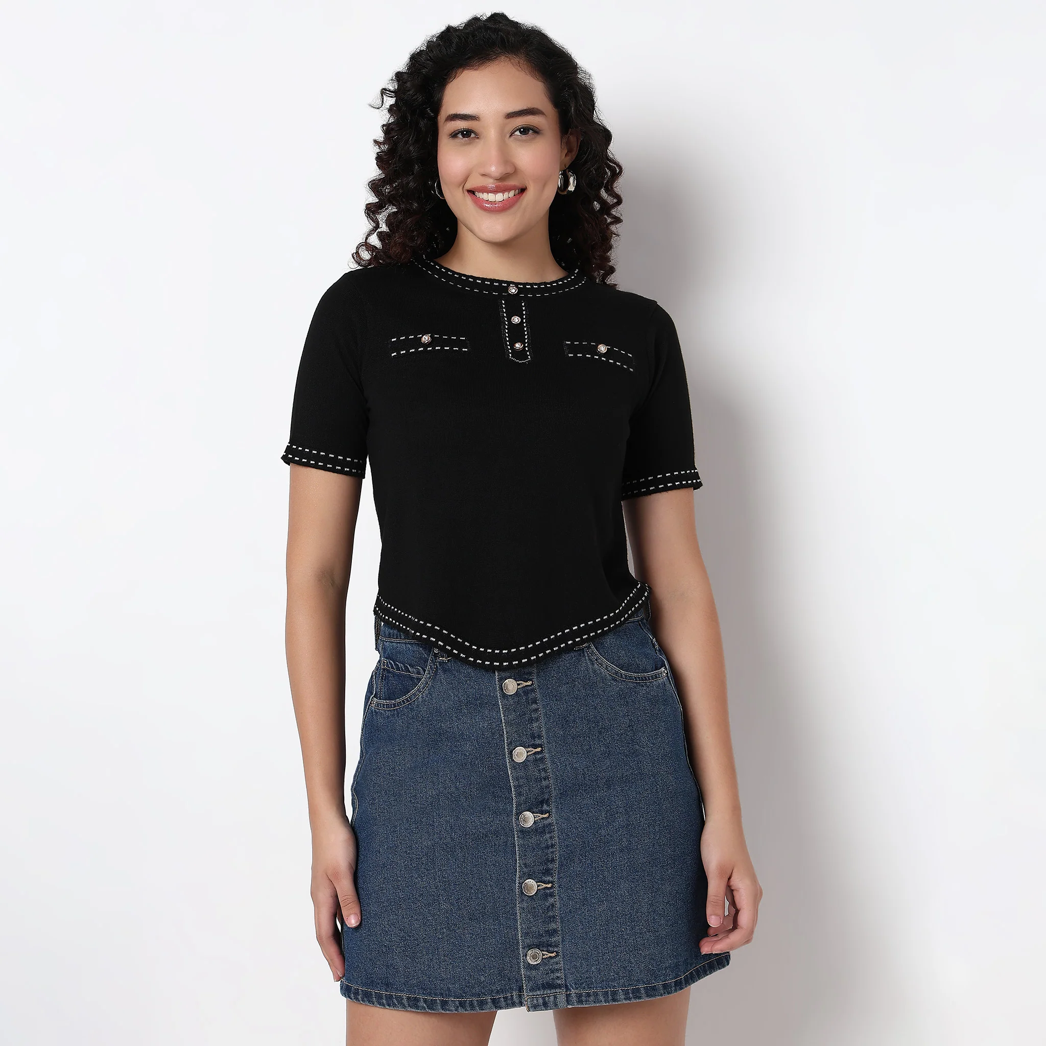Solid Cropped T-Shirt - Image 2