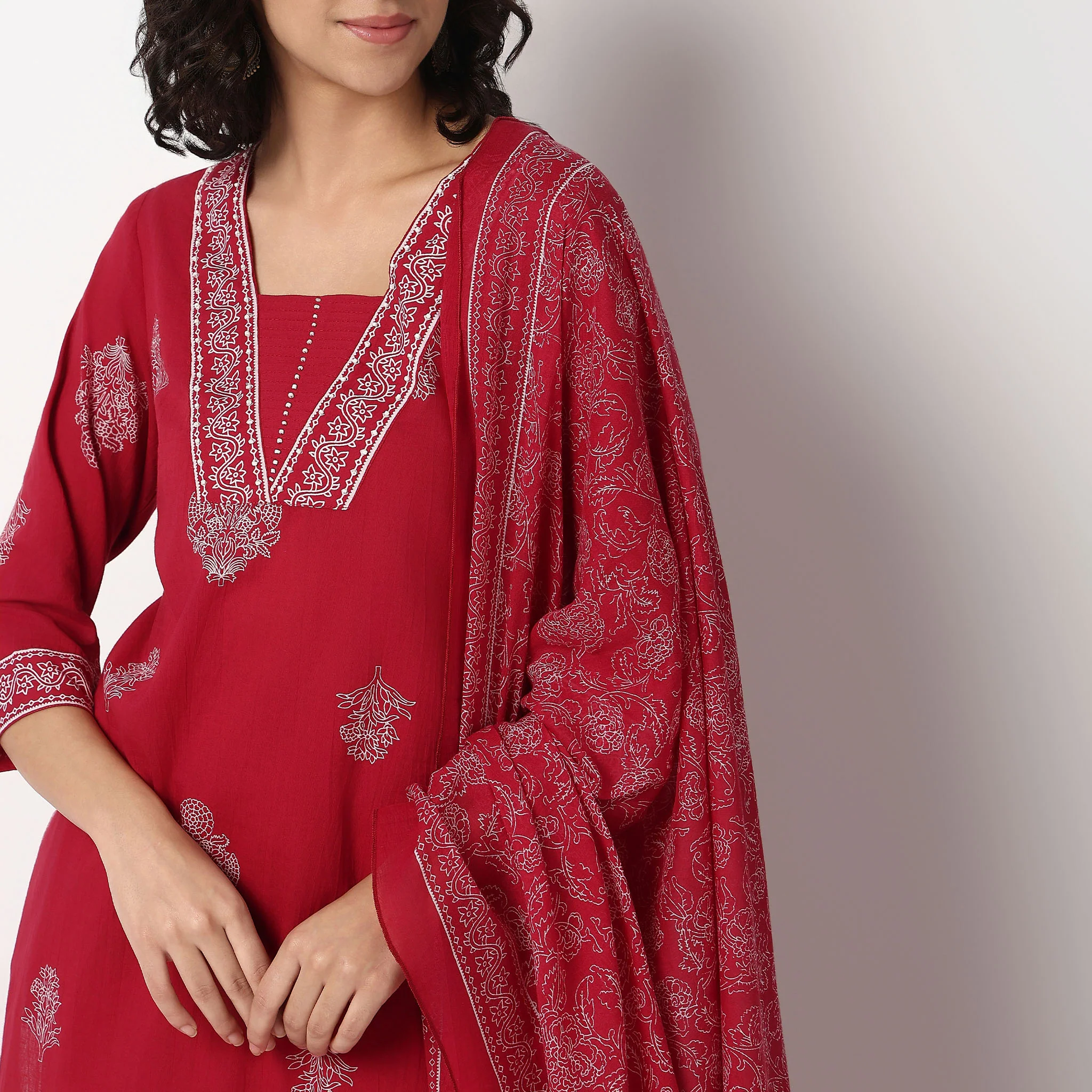 Printed Cotton V Neck Kurta Set with Dupatta - Image 4