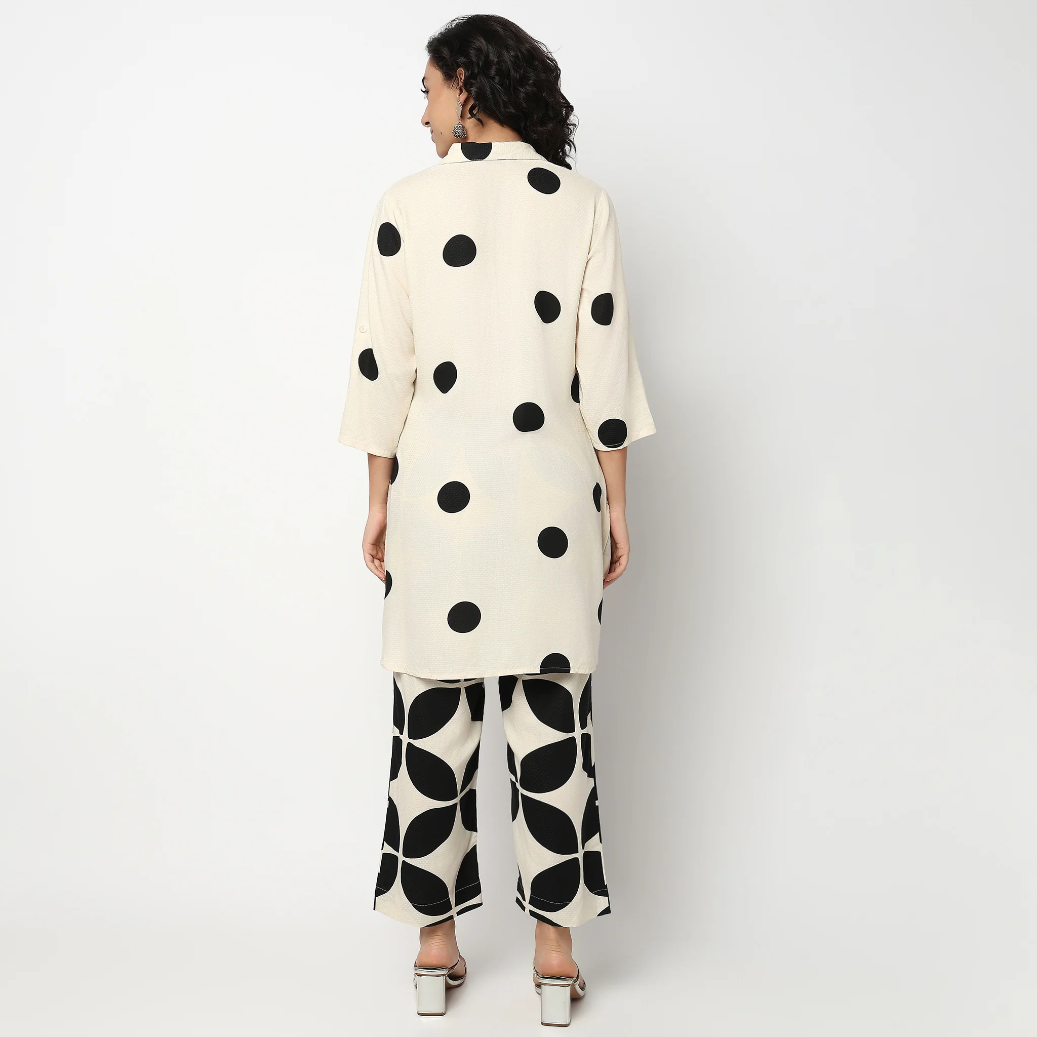 Printed Shirt Collar A line Kurta Set with Pant - Image 3