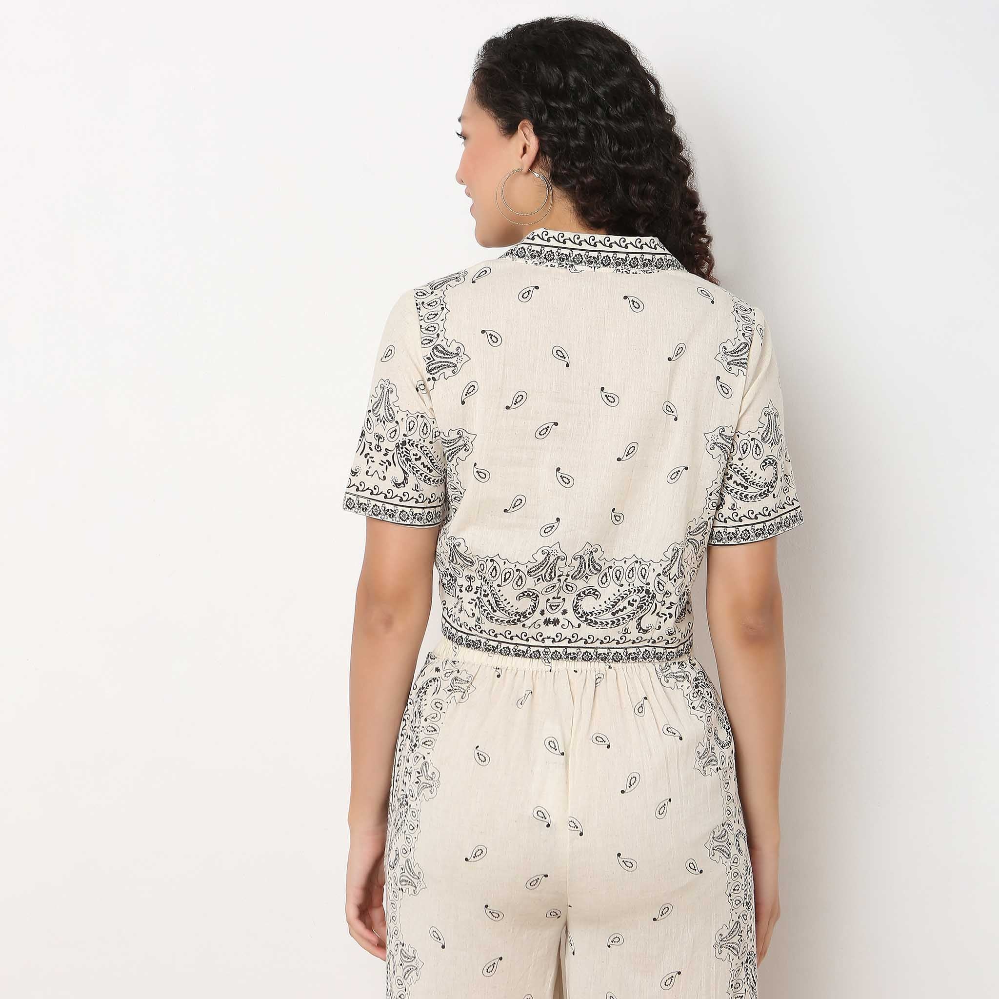 Printed Lapel Collar Crop Shirt - Image 3