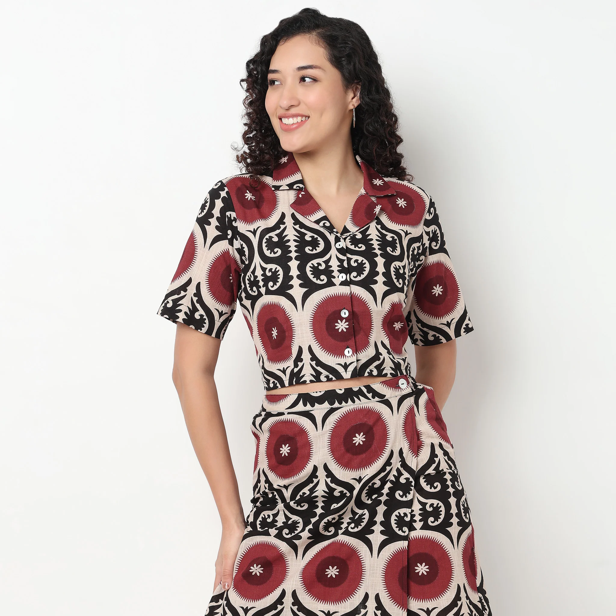 Printed Lapel Collar Crop Shirt - Image 2