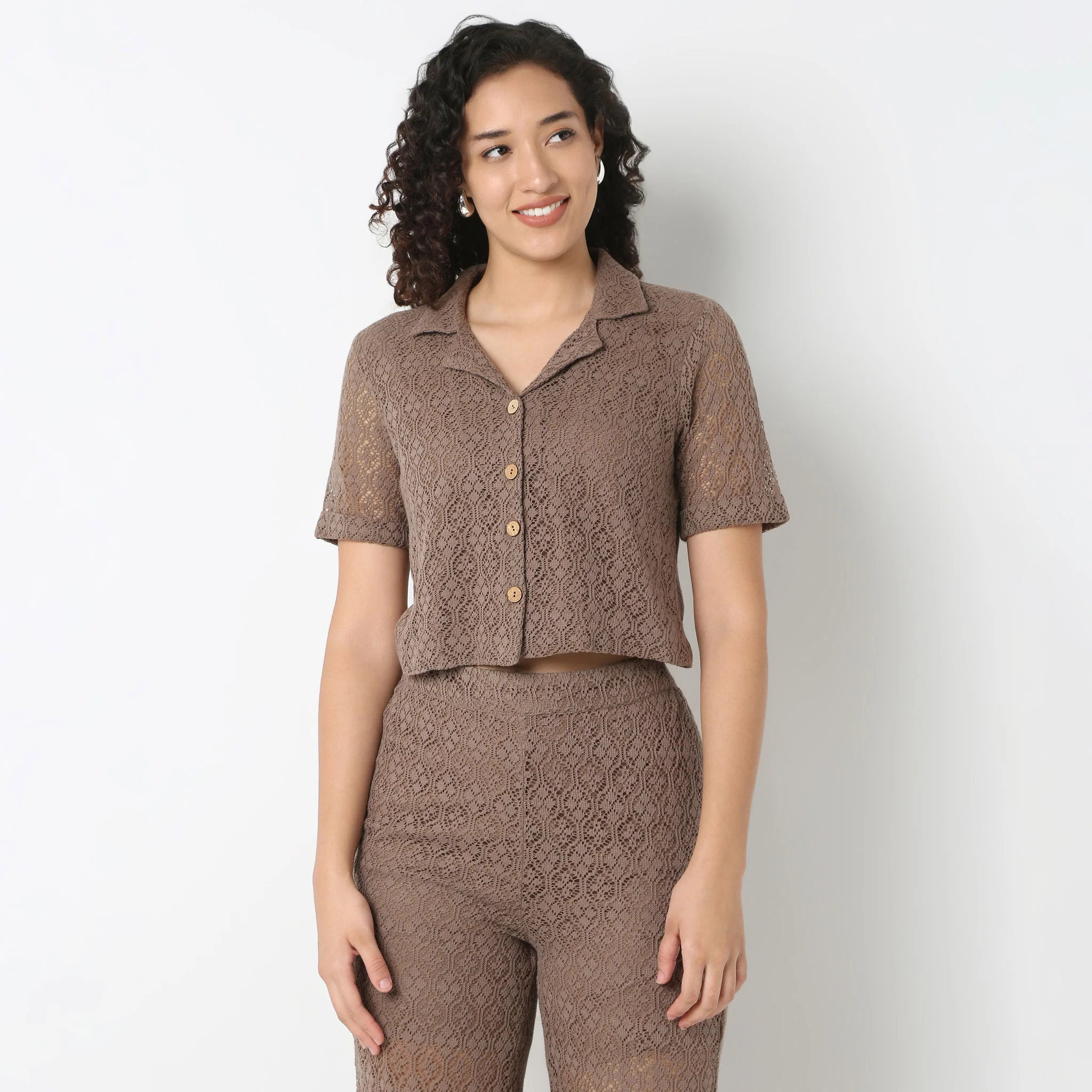 Lapel Collar Lace Crop Shirt - Image 2