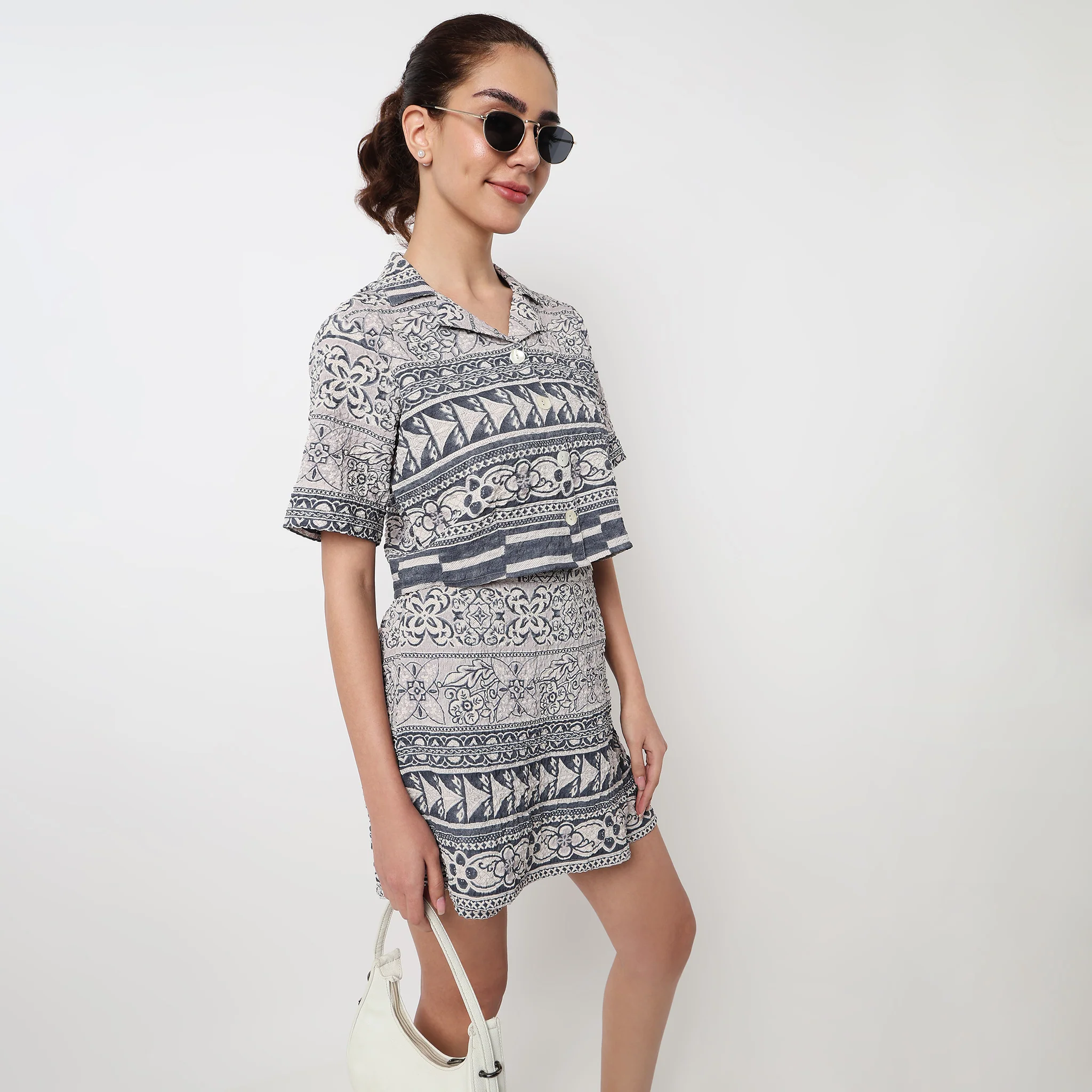 Lapel Collar Printed Crop Shirt - Image 5
