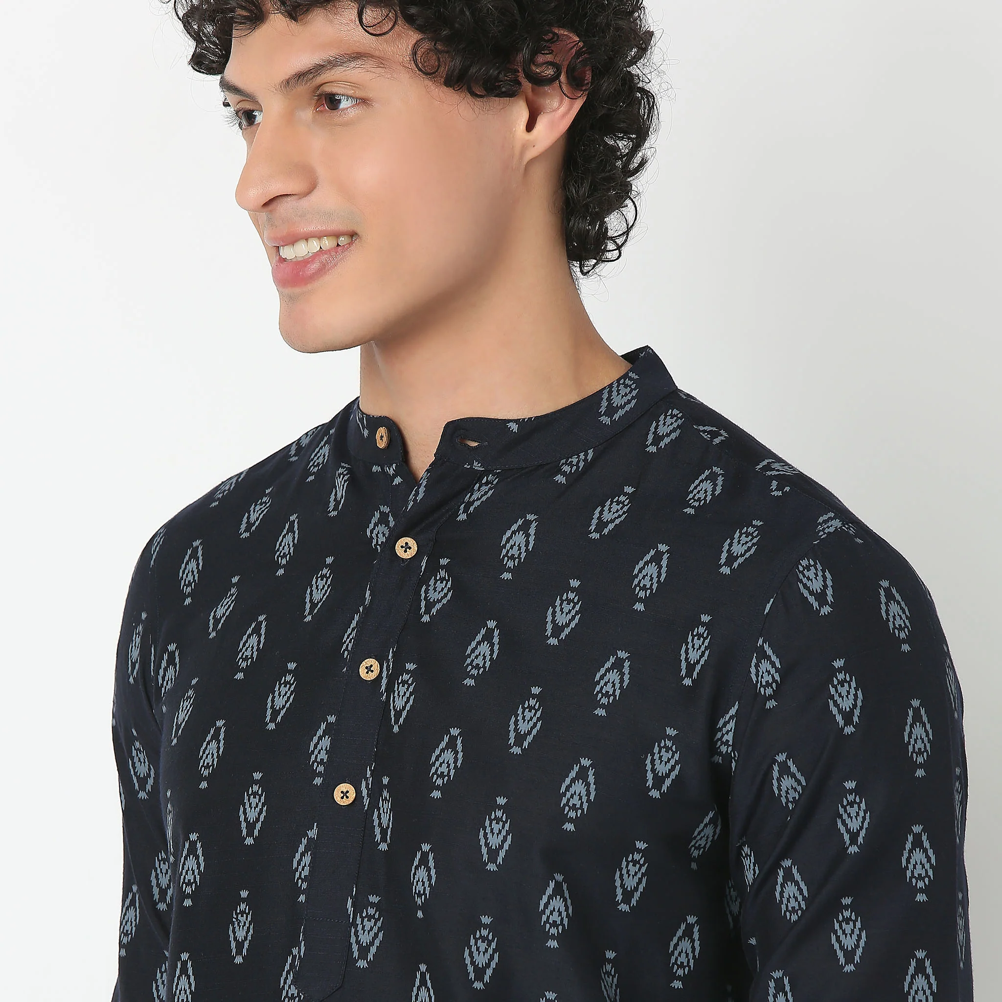 Mandarin Collar Three Fourth Sleeve Straight Fit Printed Long Kurta - Image 4