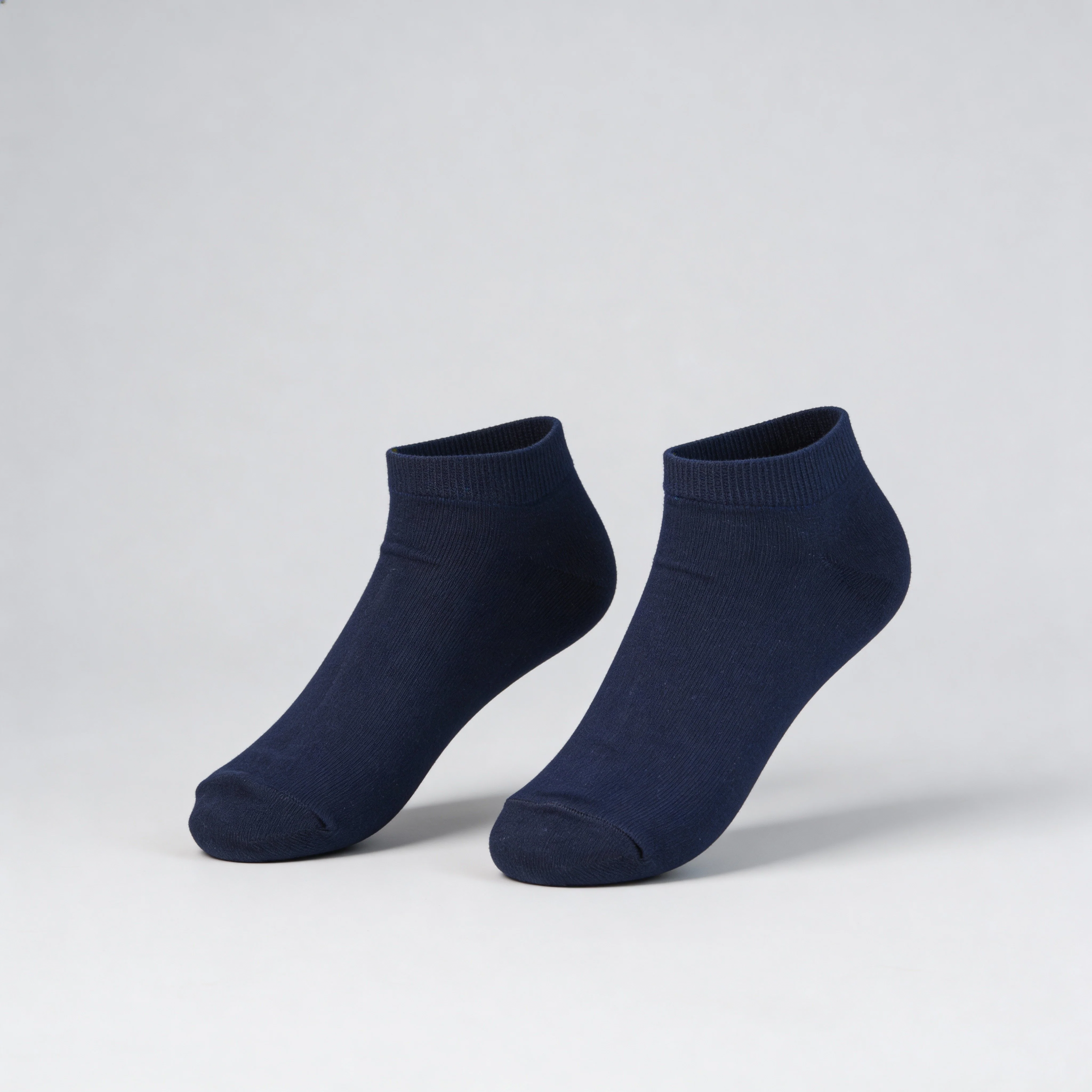 Men Ankle Length Solid Knitted Socks - Pack of 3 - Image 3