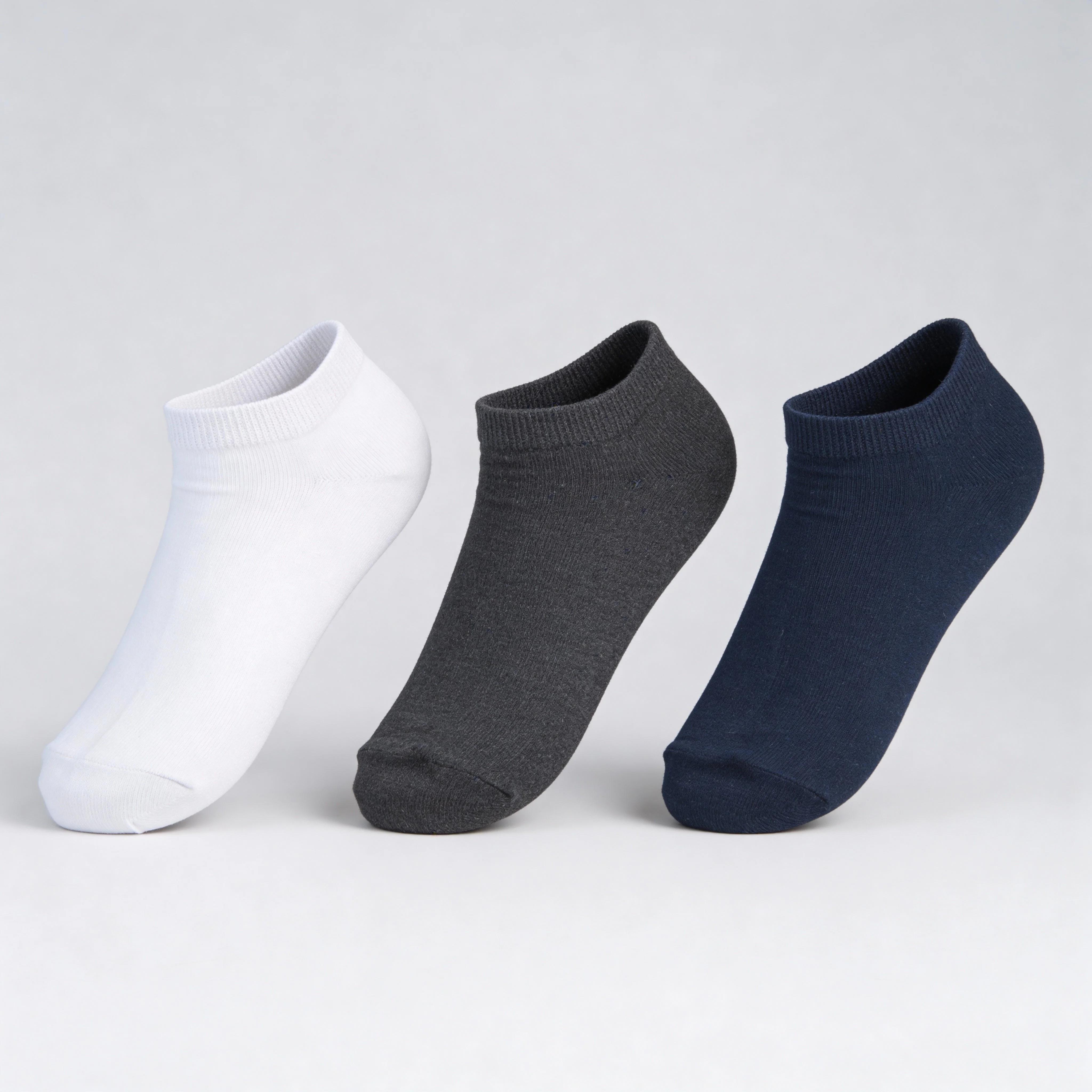Men Ankle Length Solid Knitted Socks - Pack of 3 - Image 4