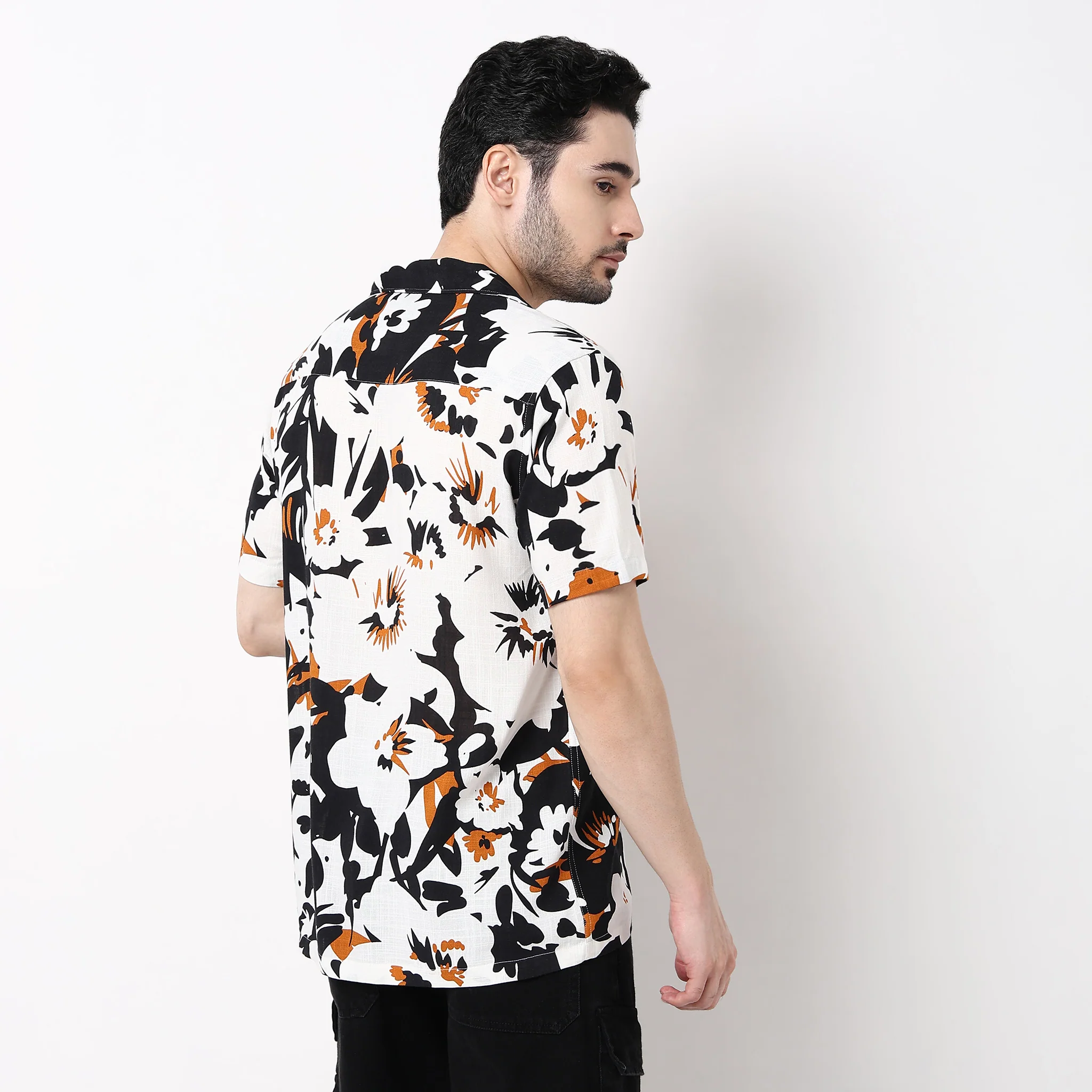 Mens Textured Cuban Shirt - Image 3