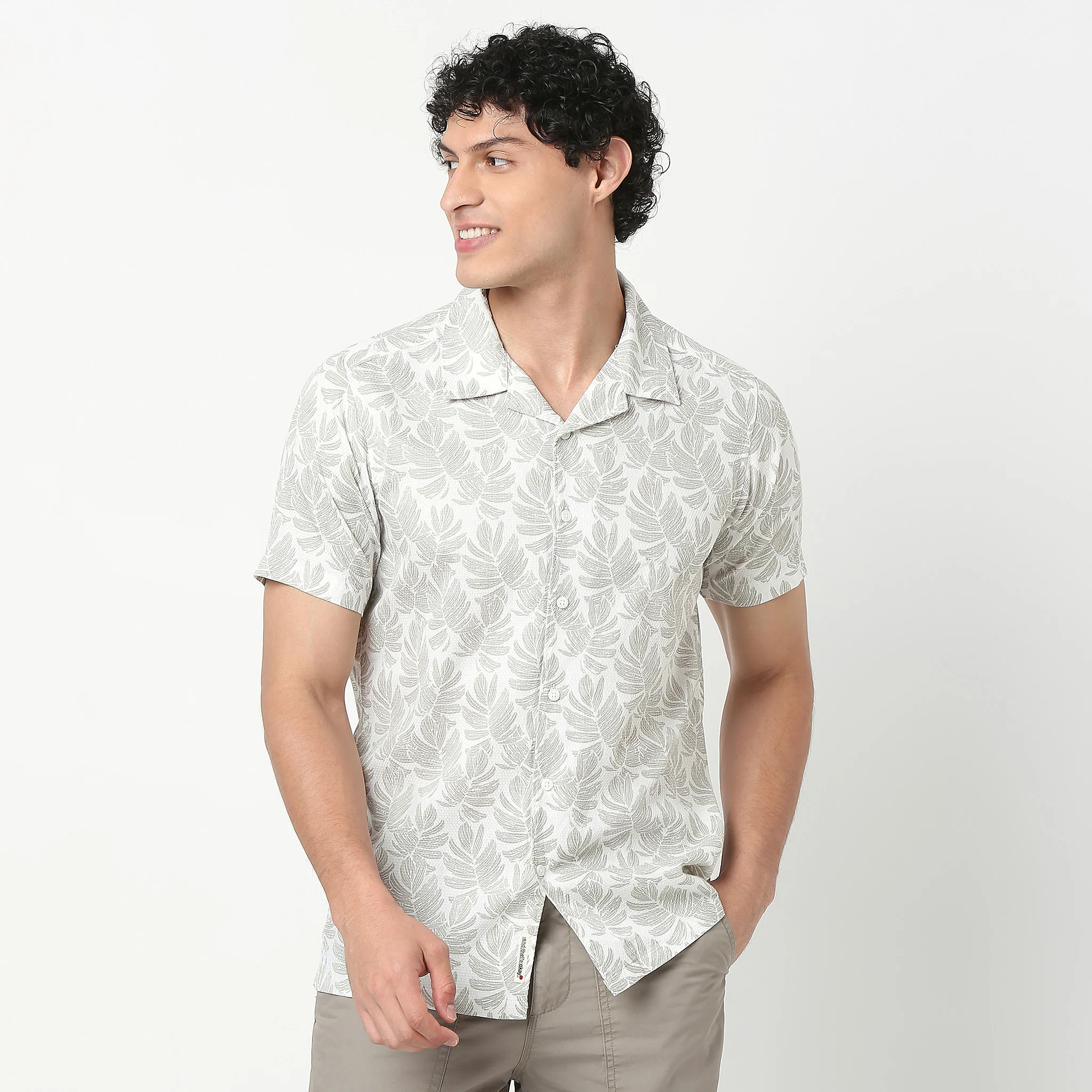 Mens Textured Printed Retreat Shirt - Image 2