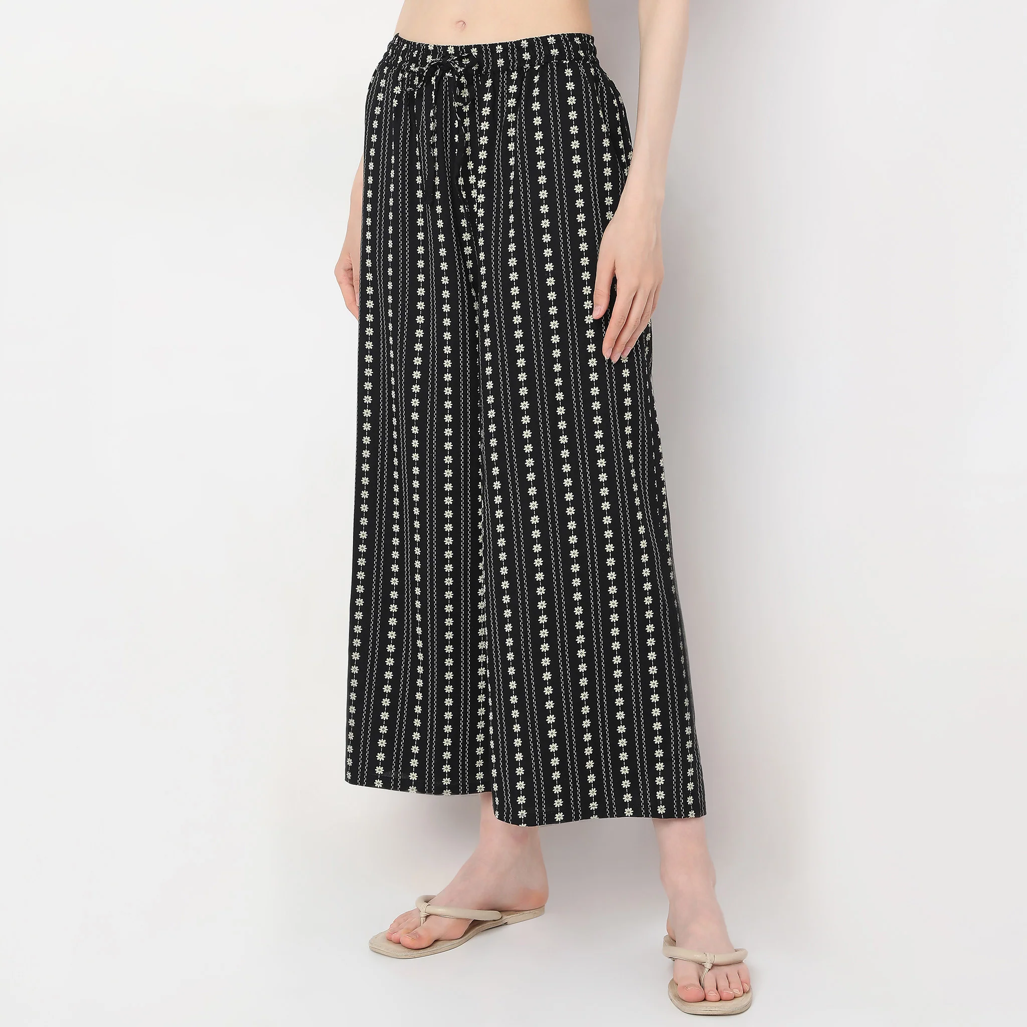 Mid Rise Lounge Pyjamas - Image 5