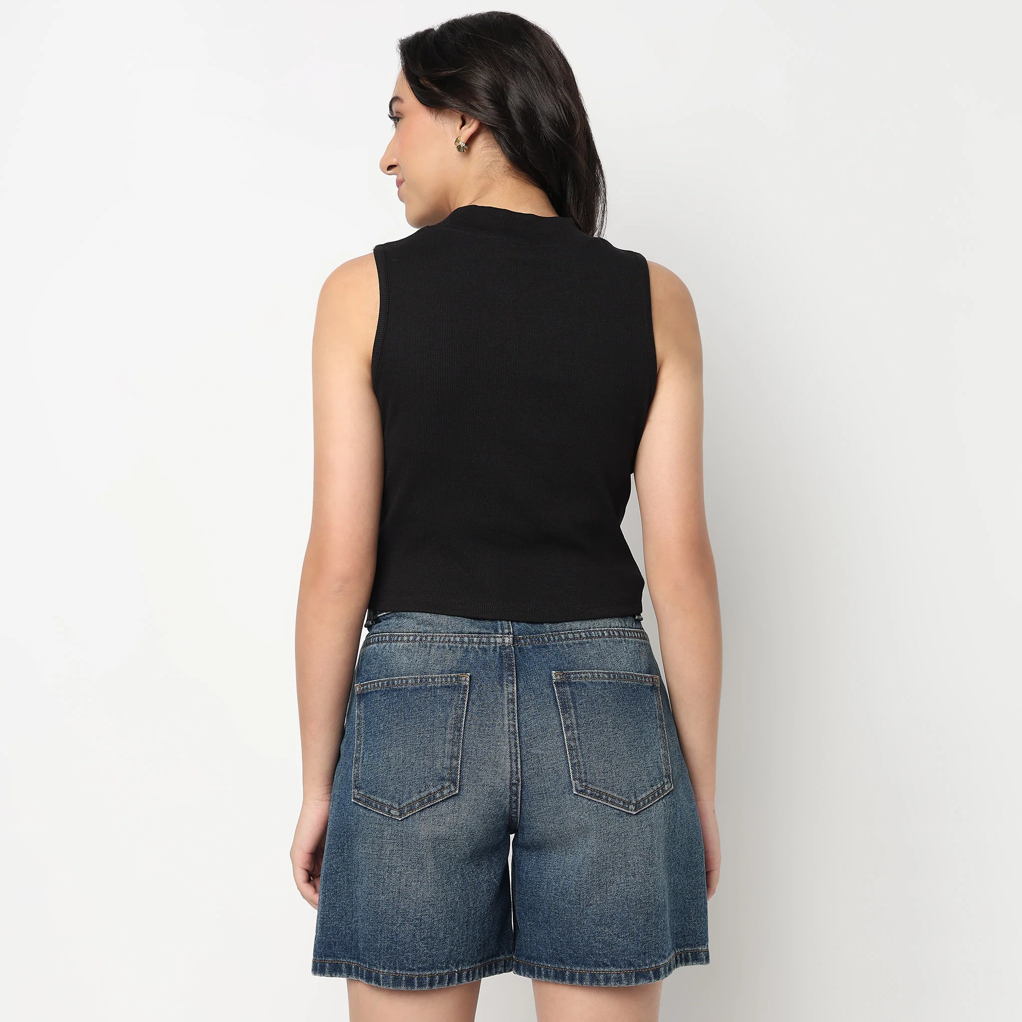 Mock Turtle Neck Cropped T-Shirt - Image 3